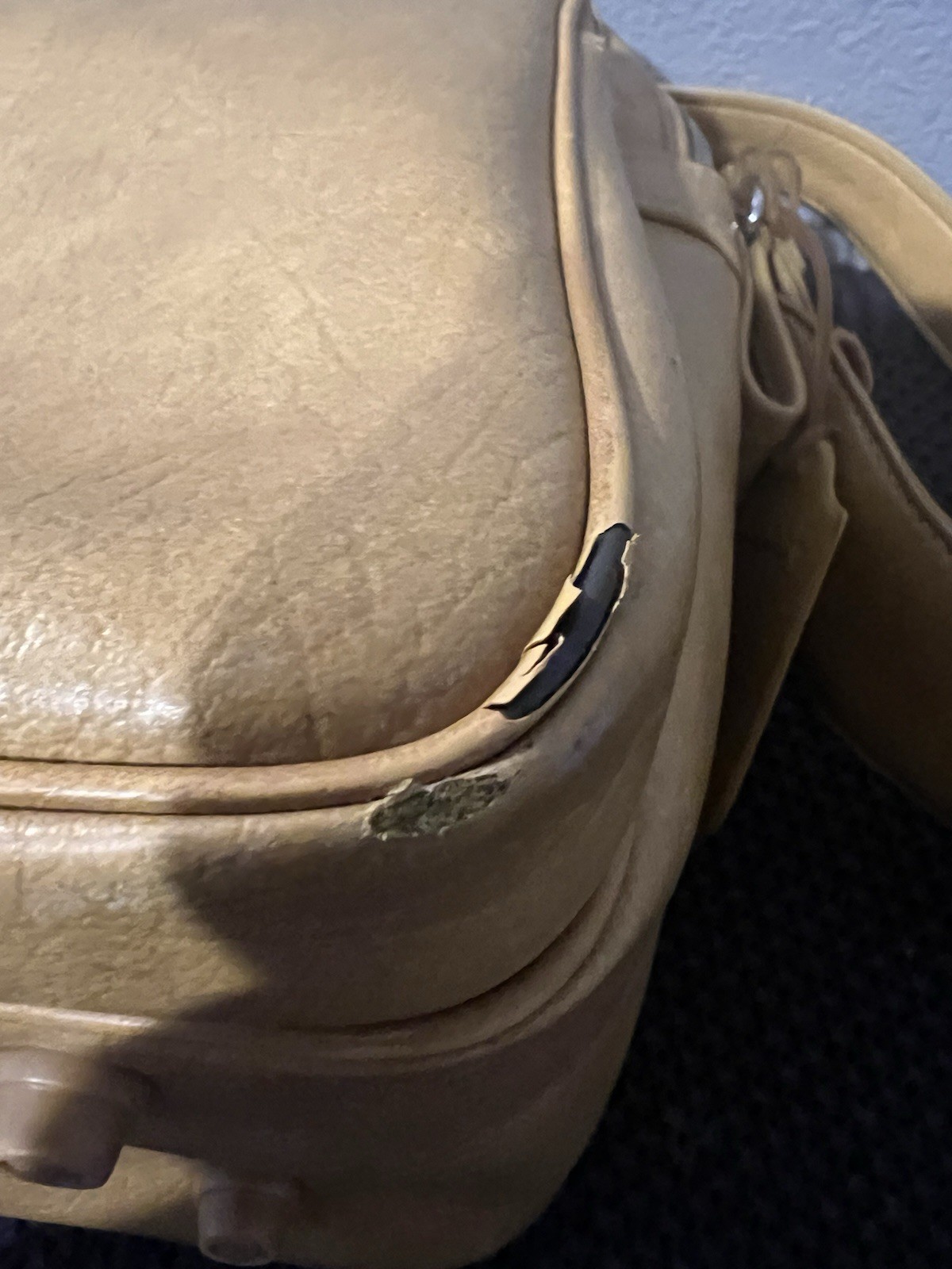 Vintage Travel Bag Carry-on Tote Overnight Weekender Mustard Yellow Lock Key