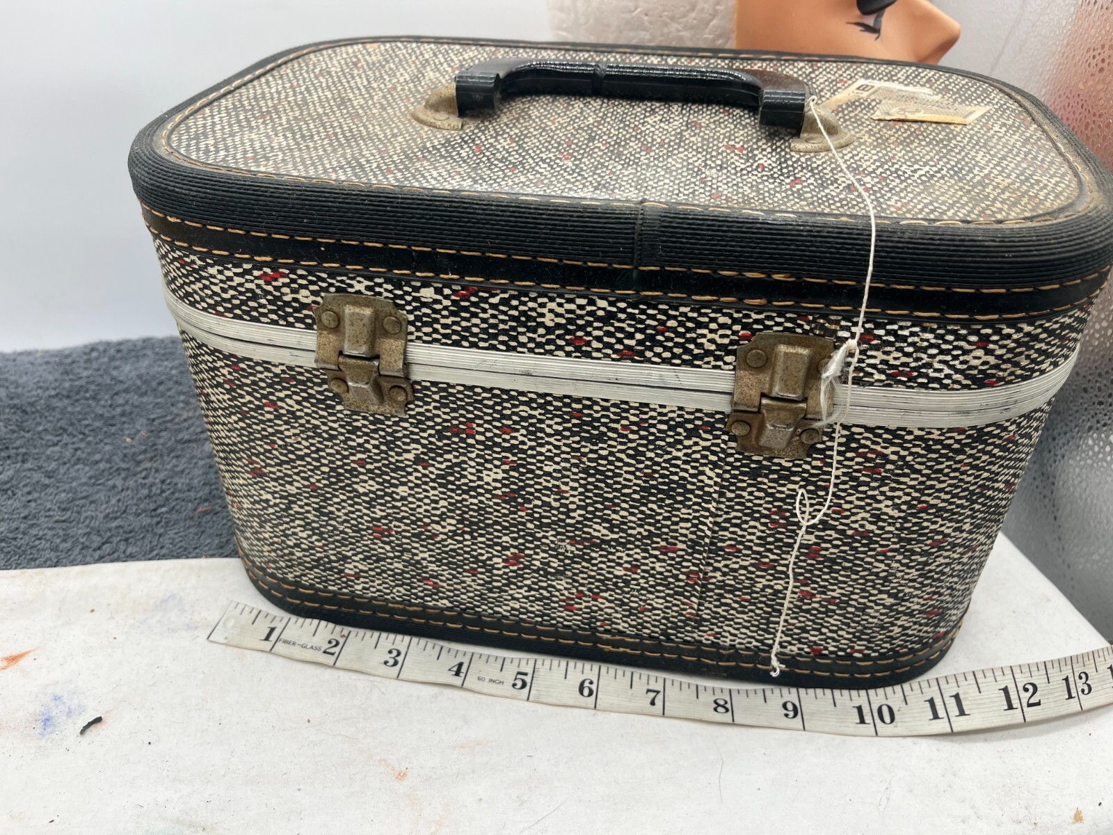vintage speckled 1940s 50s makeup bag train case suitcase small pinup glam