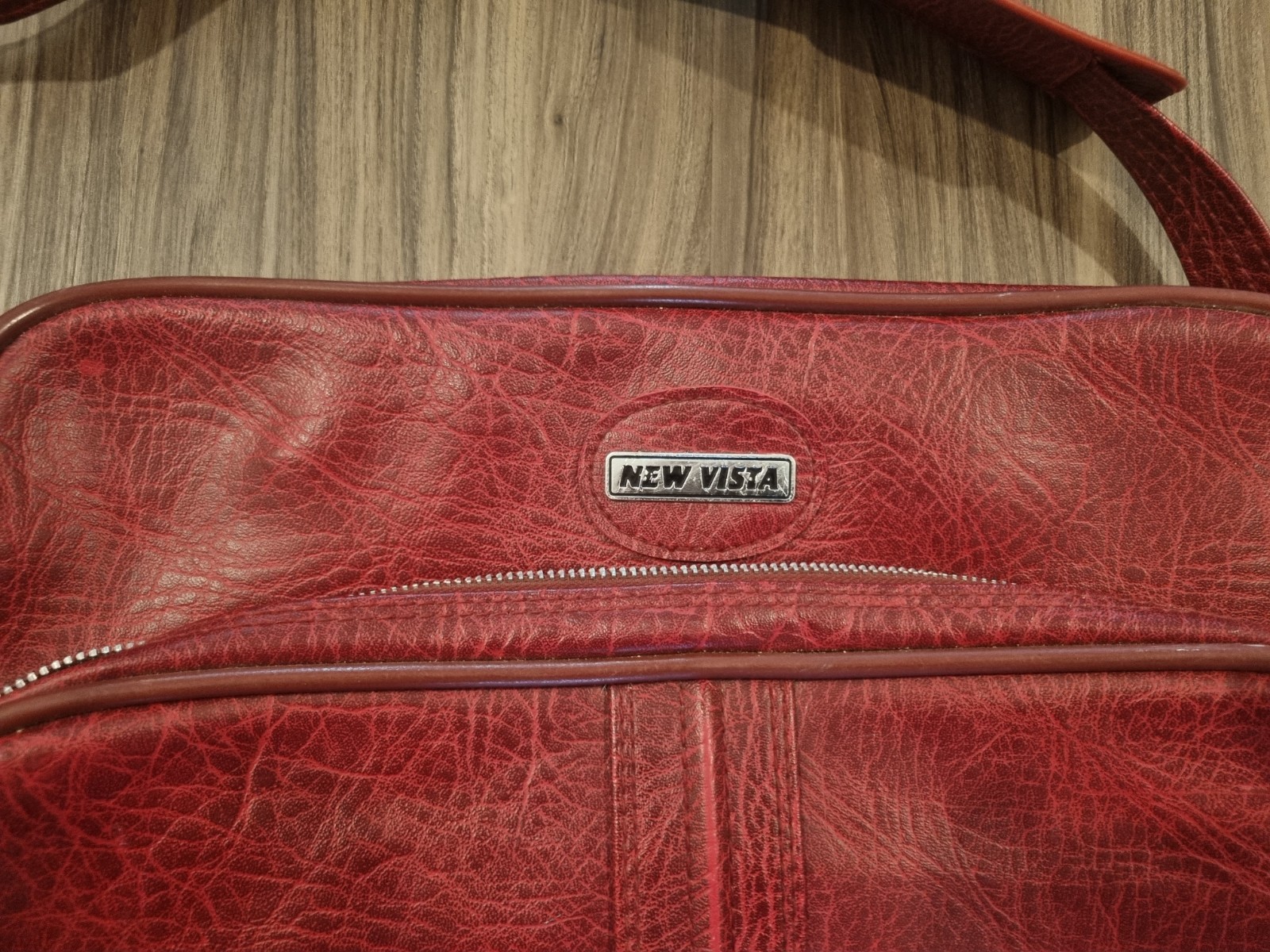 Vintage Luggage Carry On Shoulder Bag Lap Top Bag Satchel New Vista Leather