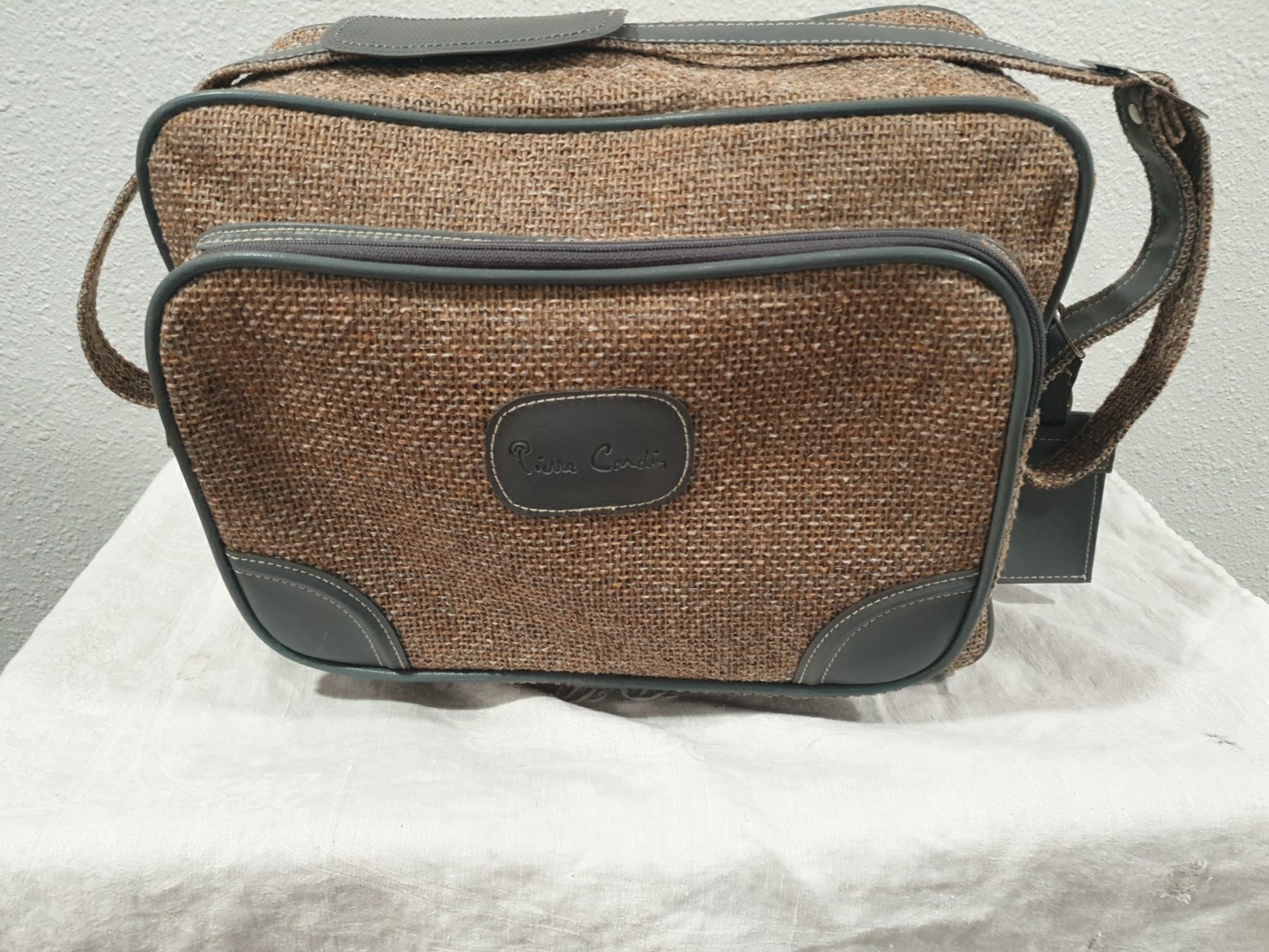 Pierre Cardin Paris Vintage Travel Carry On Bag 70s Tweed Luxury classic READ