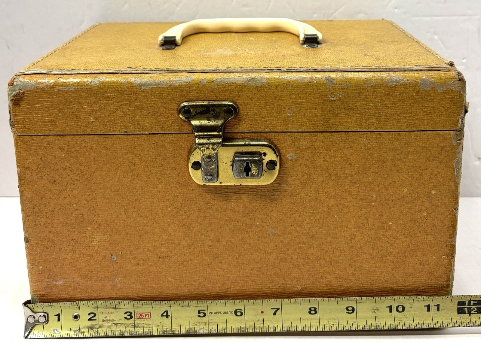 Vintage Hard Shell Train Travel Makeup Case Luggage