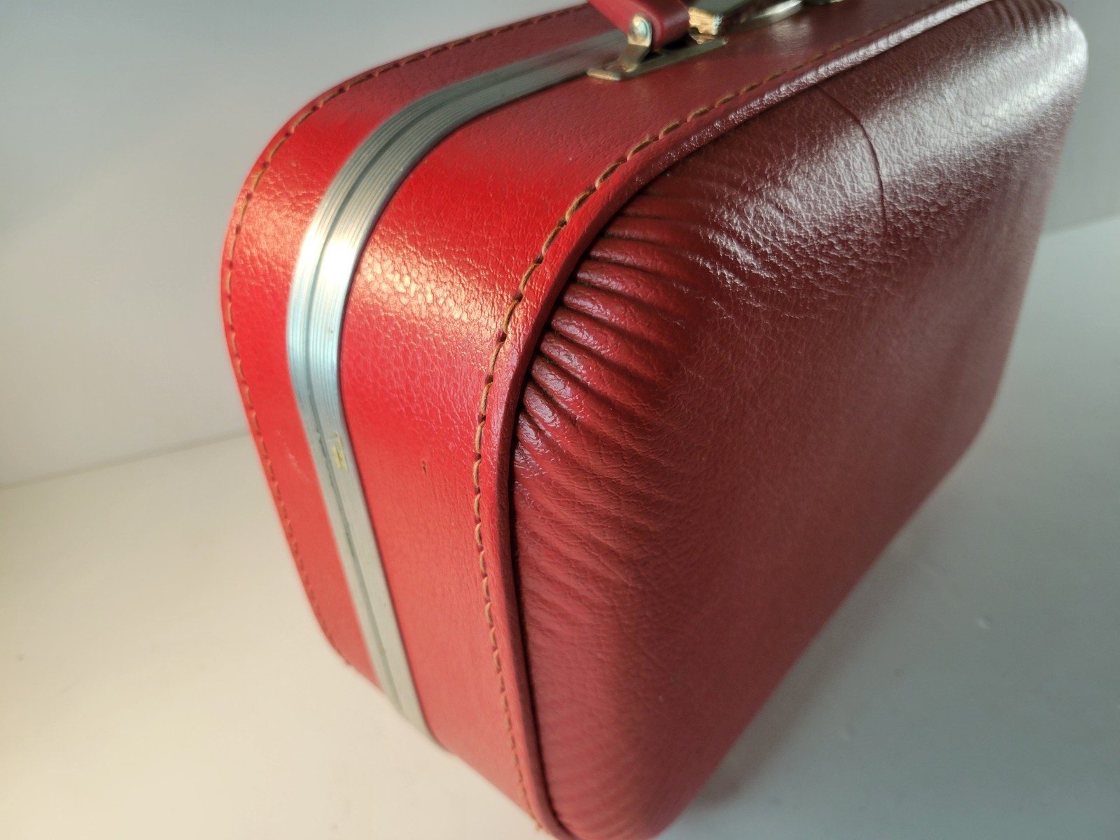 Vintage 50s 60s Suitcase Trojan Luggage Company Retro Kids Going to Grandmas Red