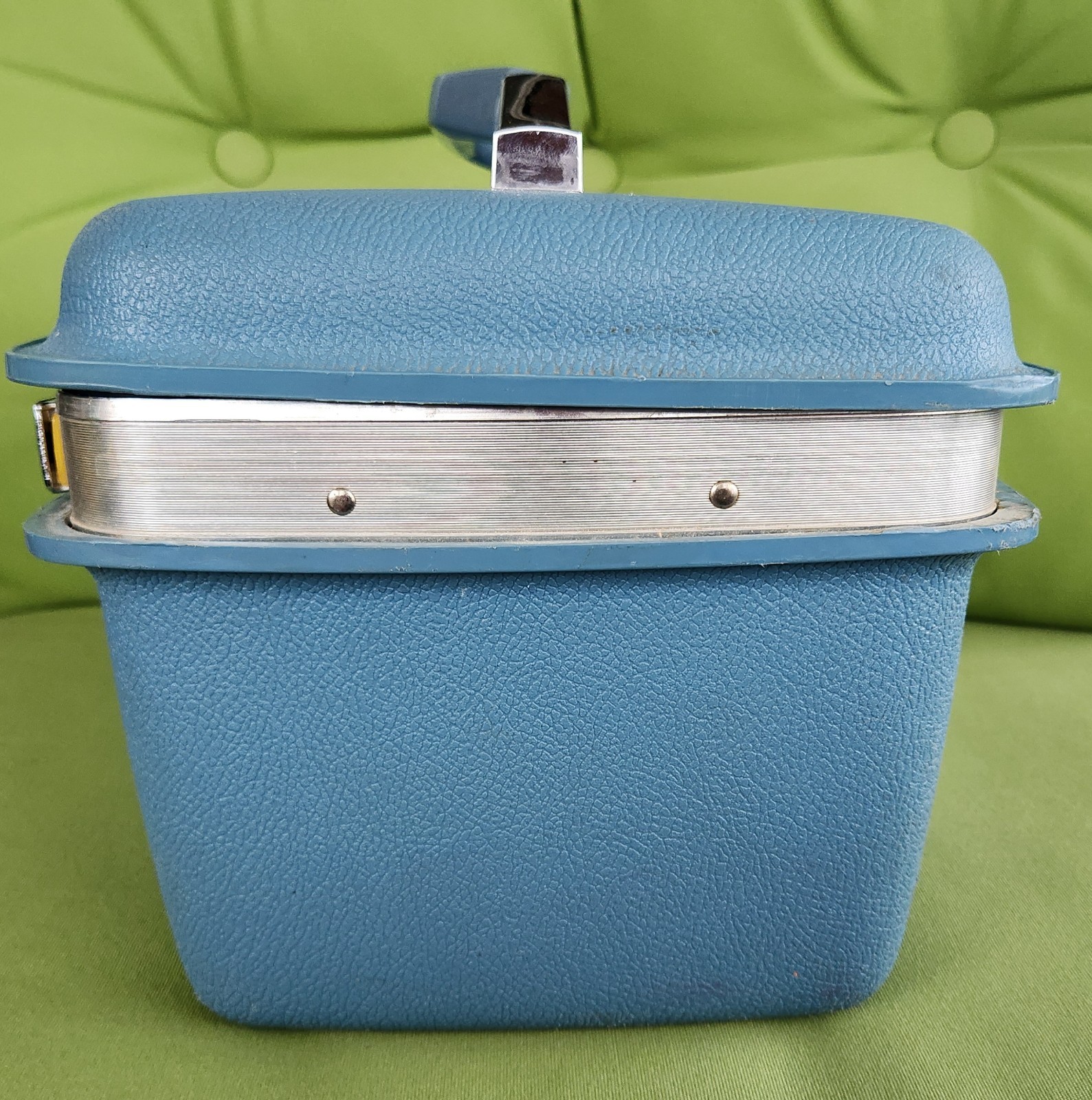Vintage Samsonite Blue Makeup Train Case With Mirror and Tray Cosmetic Suitcase