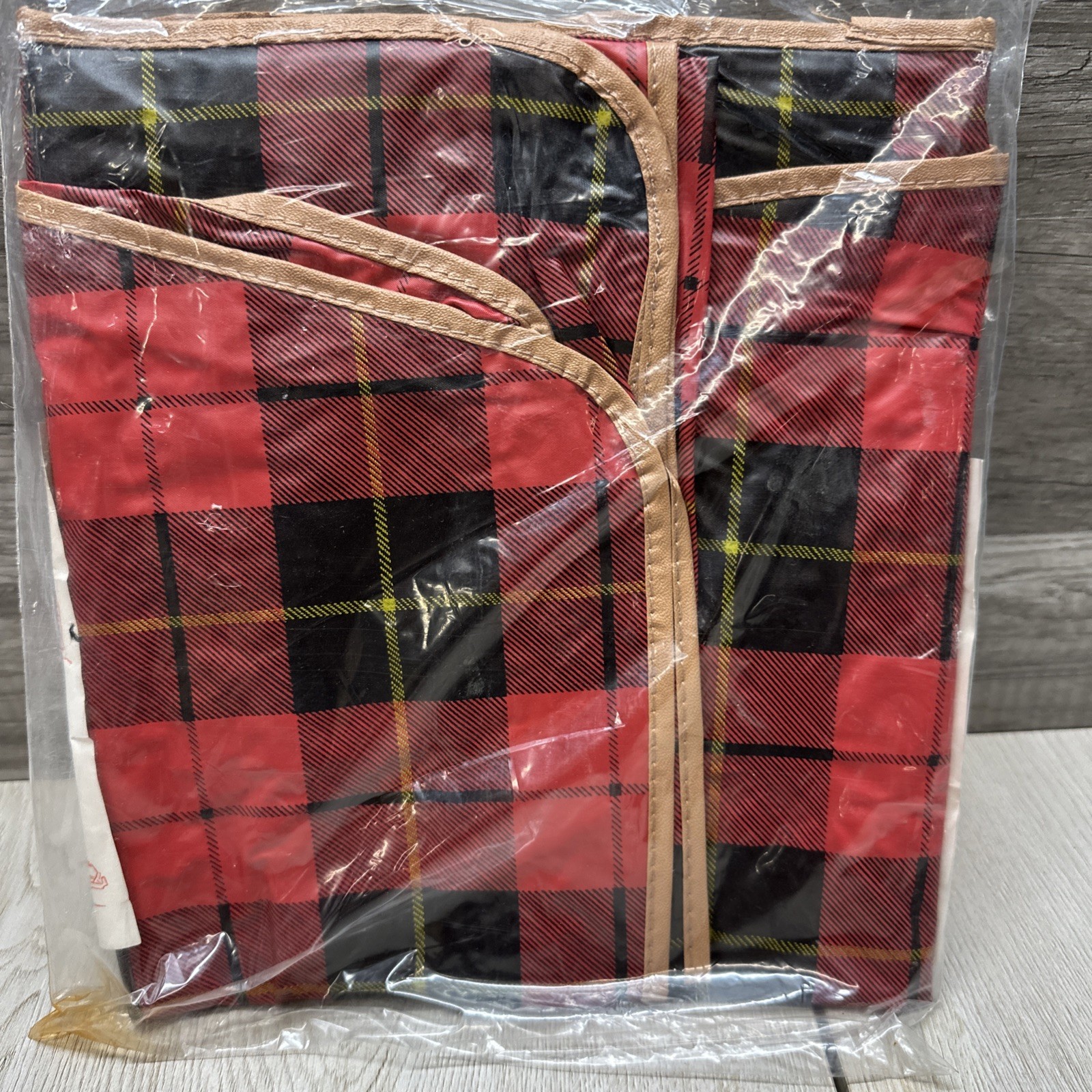 Vintage Universal 54″ Ladies Length Travel Garment Bag Red Plaid Vinyl USA NICE
