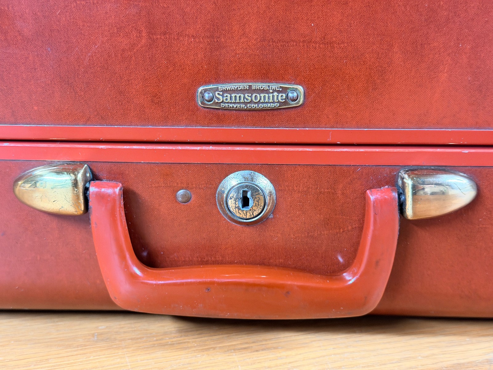 Vintage Samsonite Luggage Suitcase No. 4921 Hardshell Shwayder Bros 21″ No Key