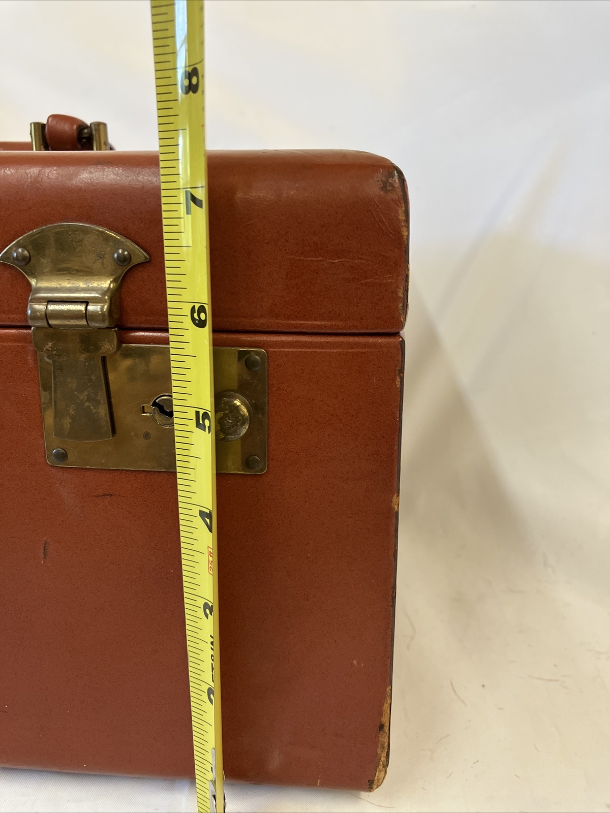 VTG Leather & Wood Travel/Storage Case w/mirror initials spell DBM 14×8.5×7 G