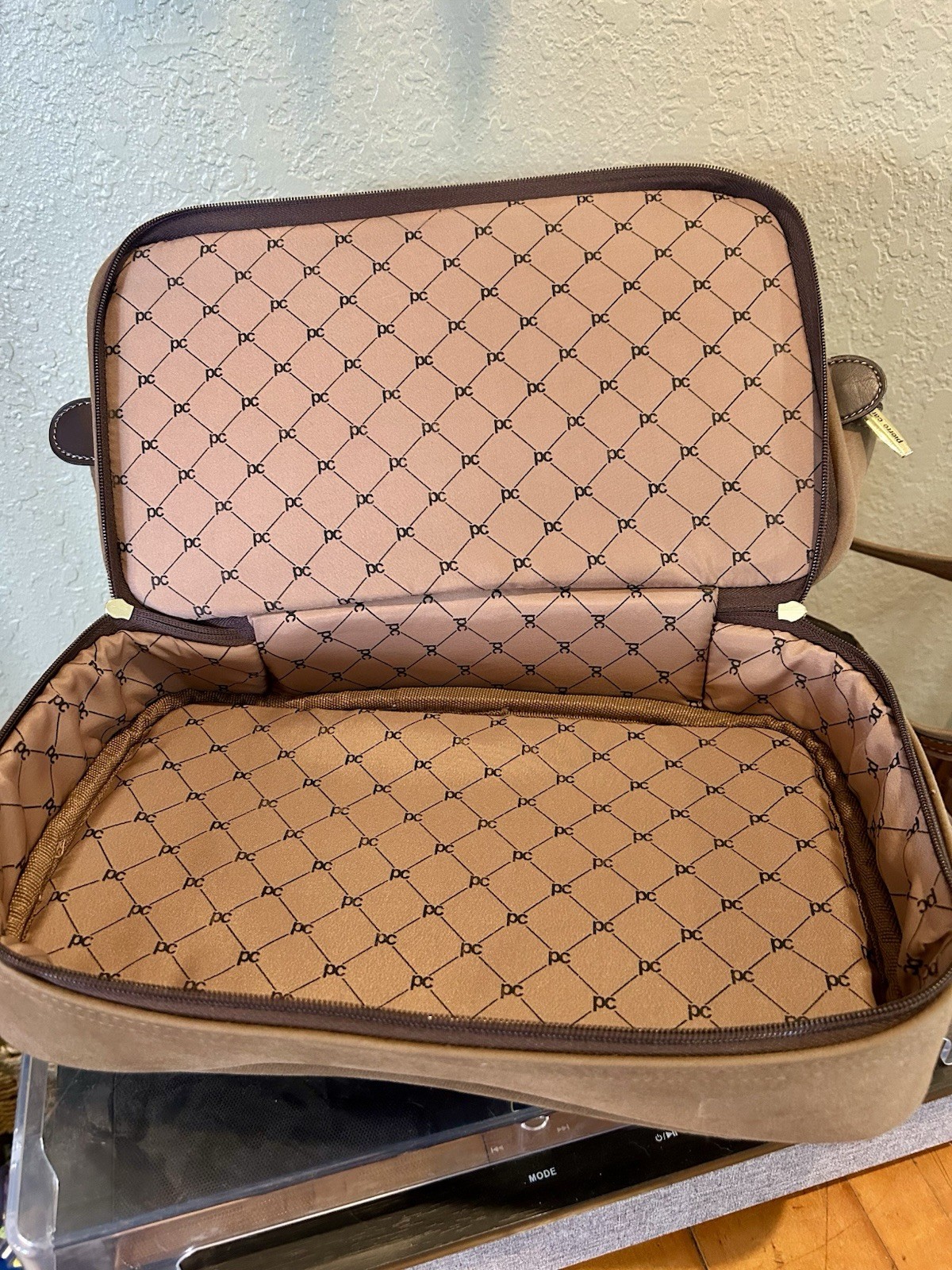 Vintage Pierre Cardin 13″ Man Made Suede Seville Travel Bag. With Strap