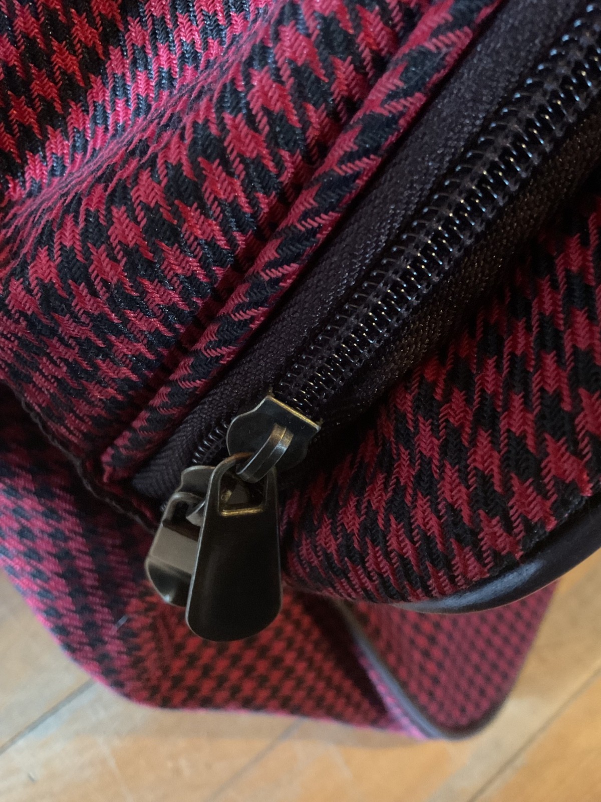 Vintage Black/Red 3 pc Ciao luggage Set Houndstooth