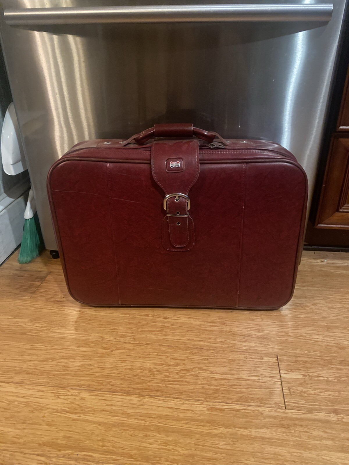 American Tourist Red Leather Vintage Set of Two Travel Bags – Good Condition!