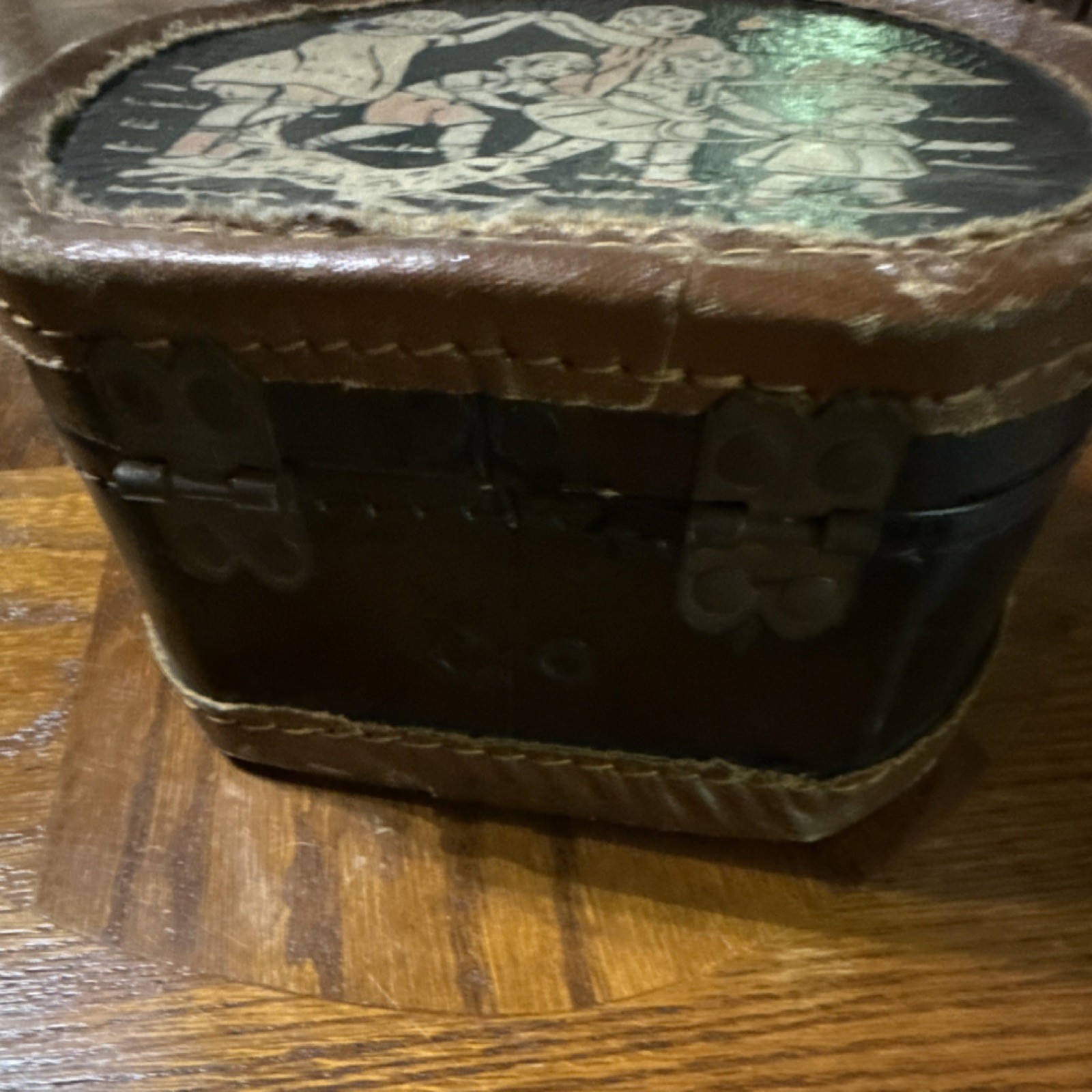 1920s True Vintage Leather Hard Hatbox Case Lined Top Handle London Bridge