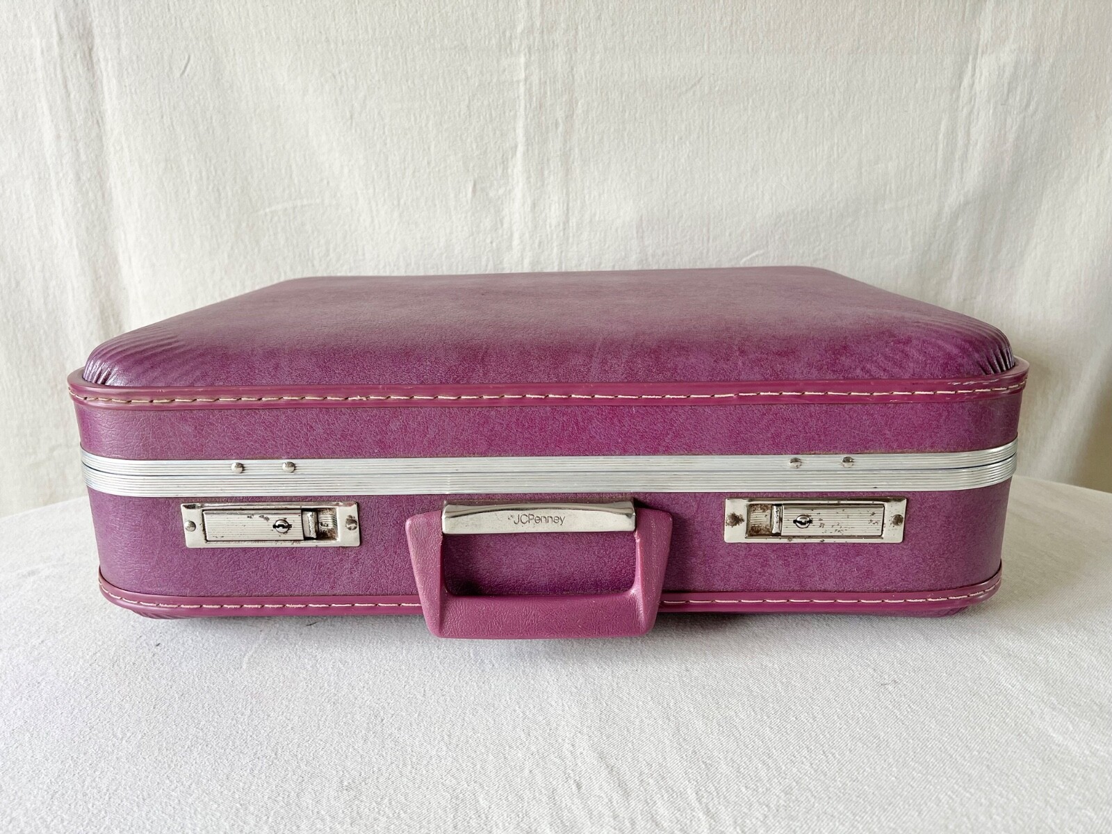 Vintage Rare 1960’s J.C. Penny’s Purple Hardshell Vinyl Suitcases Set Of Two