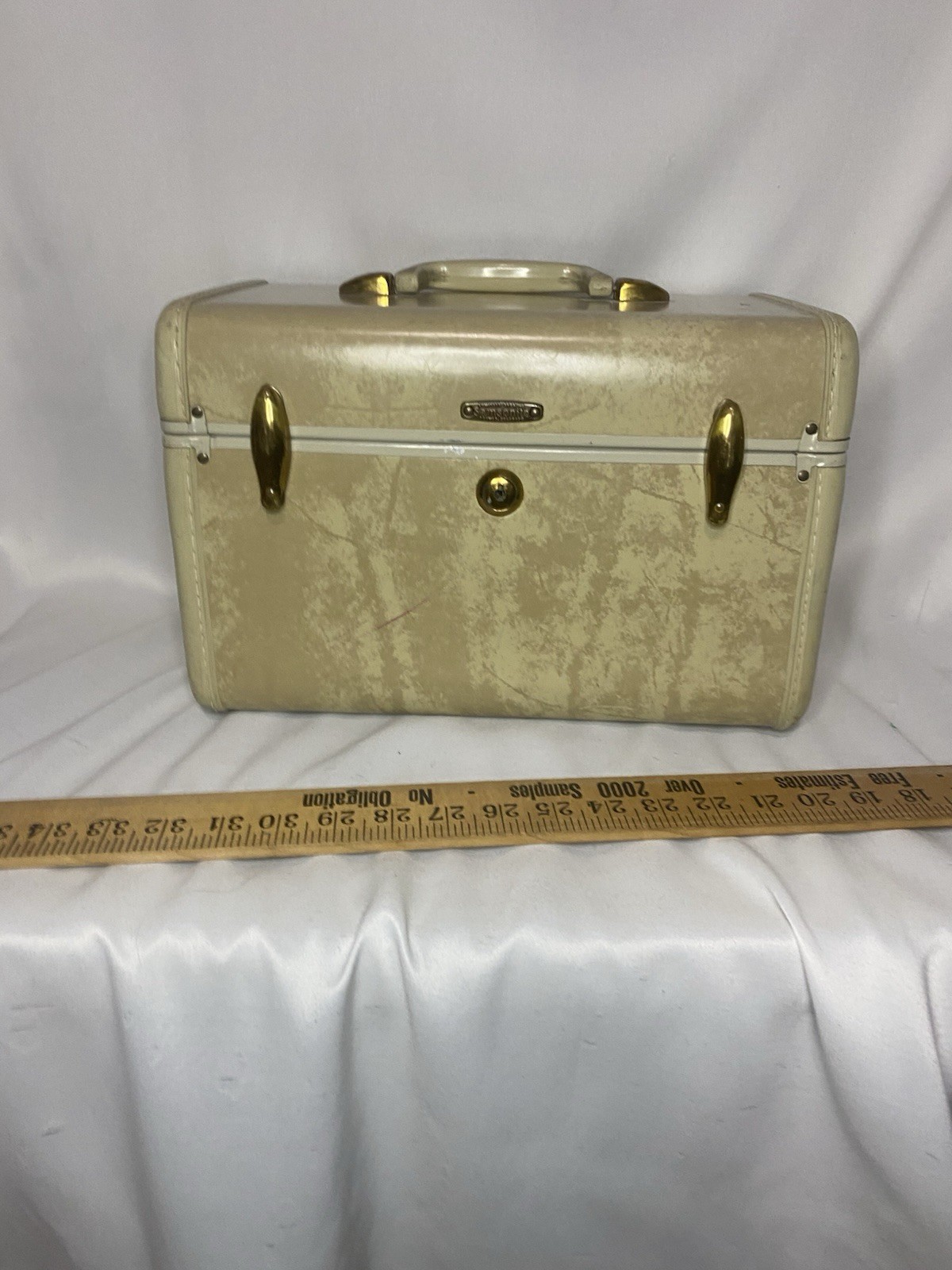 Vintage Samsonite 50’s Shwayder Bros. Train Suitcase 4512 Marbled Beige No Key