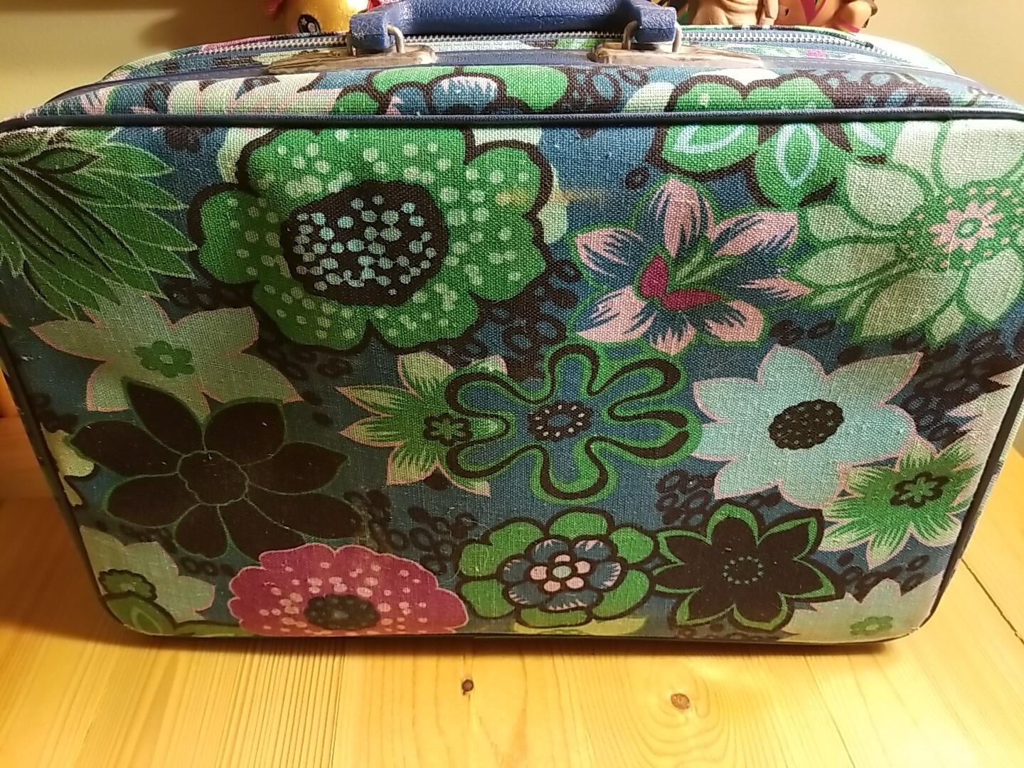 3 ~Vintage nesting Travelware Fabric Suitcase Luggage Floral Hippie Japan Boho