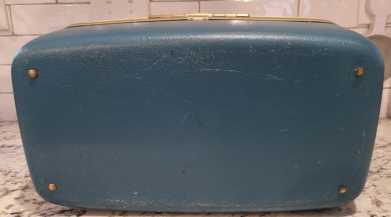 VINTAGE SAMSONITE Travel/Train Makeup Hard Case Turquoise circa early 1970’s