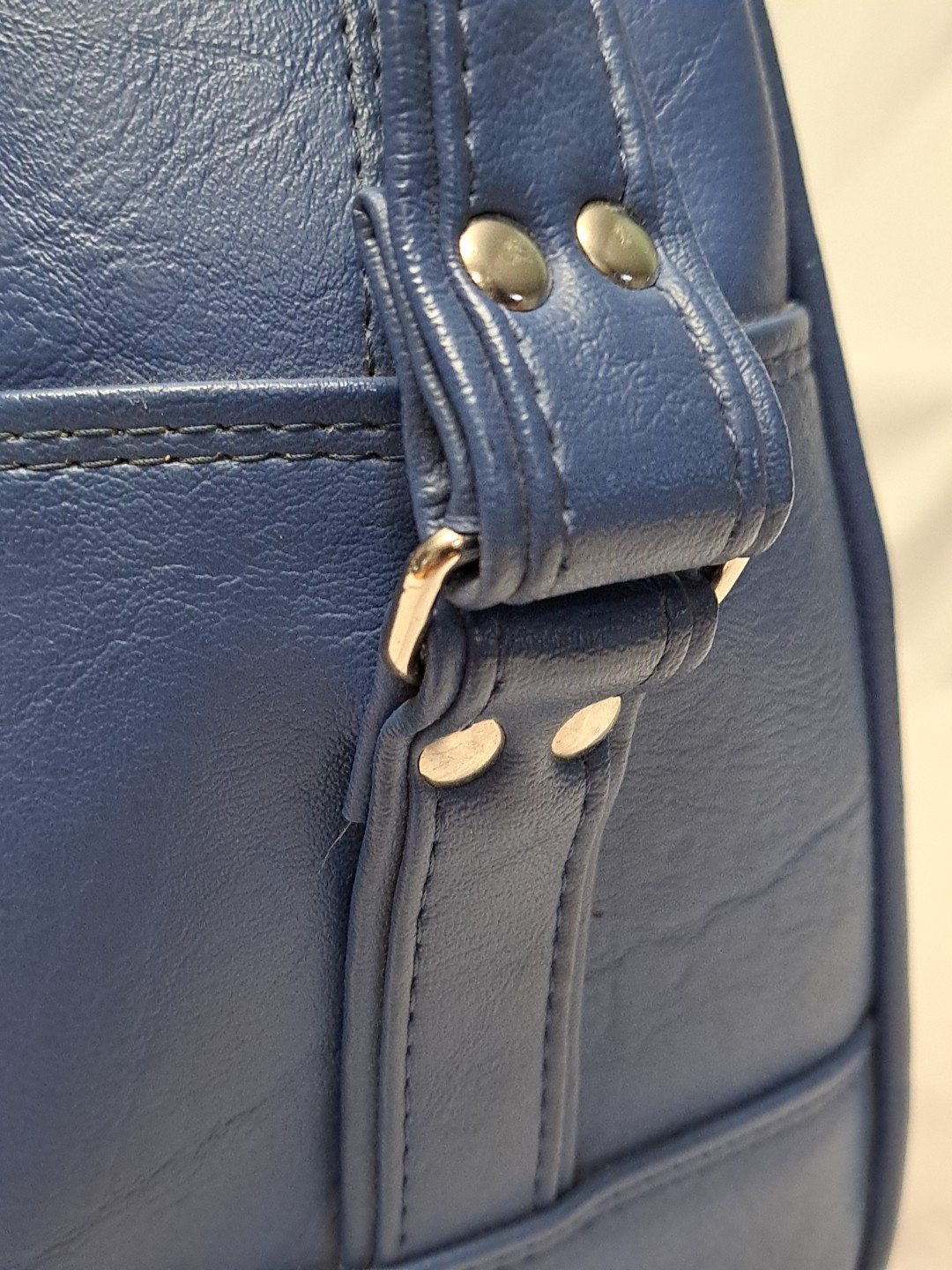 Vintage Samsonite 1970’s Travel Luggage Carry On Shoulder Bag Royal Blue EUC