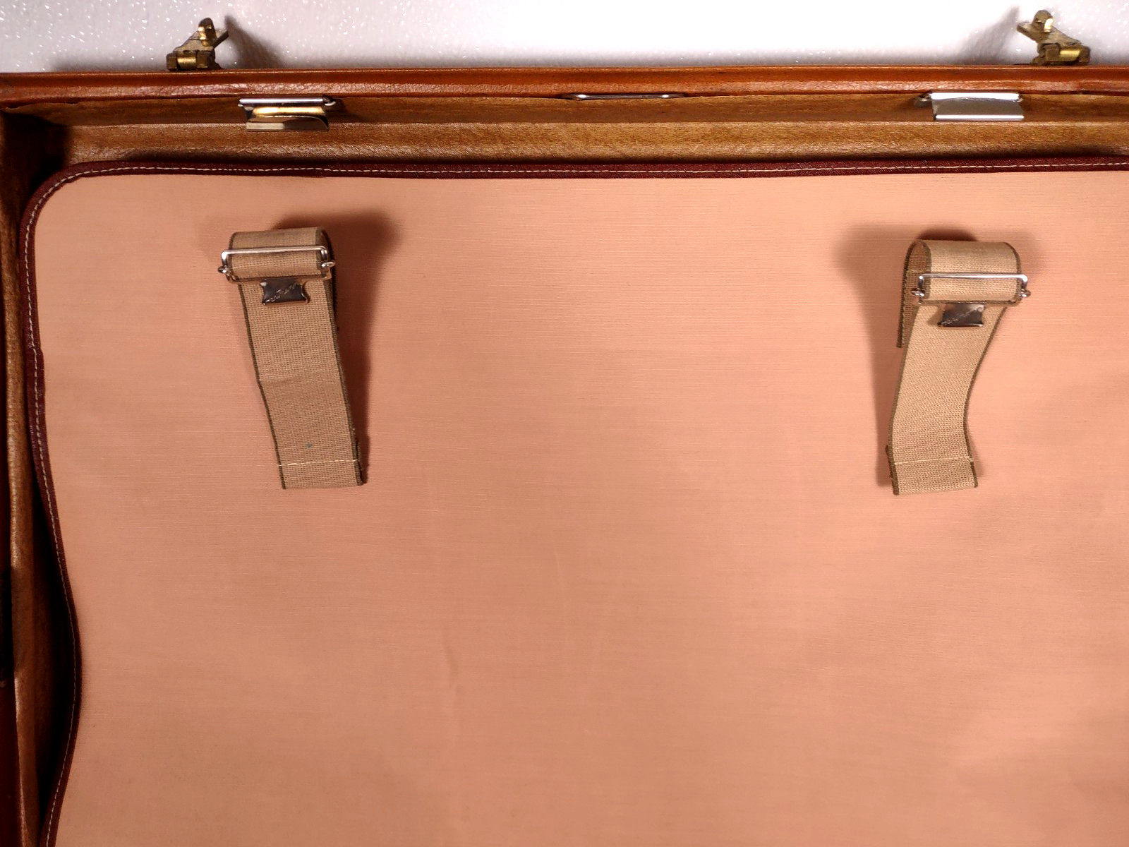 Vtg Hartmann Skymate Tan Hard Case Suitcase/Luggage 21″x18″x5.5″ No Key