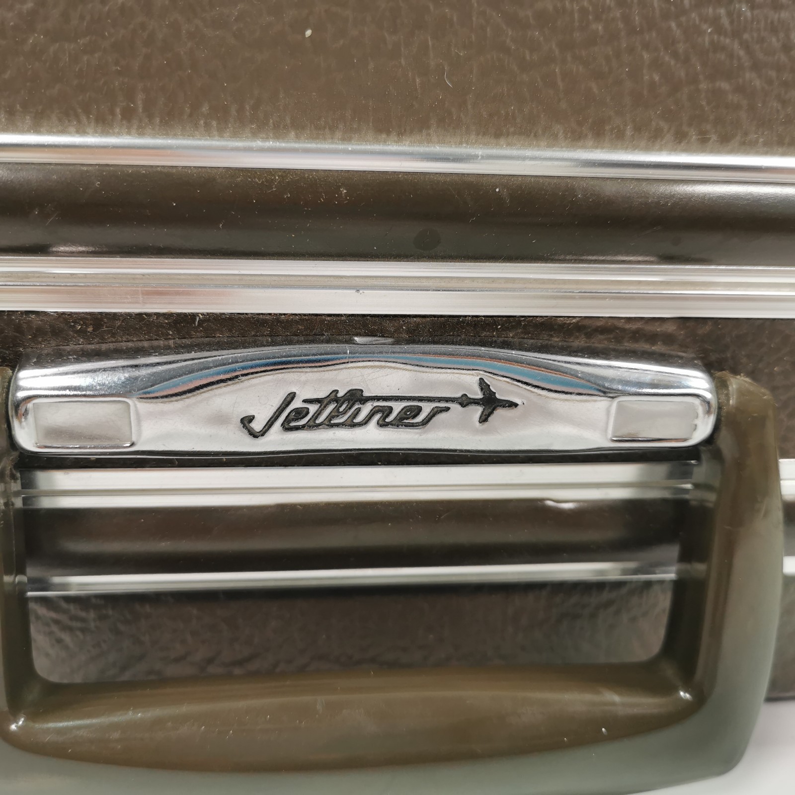 RETRO JETLINER HARD-SIDED CARRY ON OVERNIGHT TRAVEL LUGGAGE CASE VINTAGE