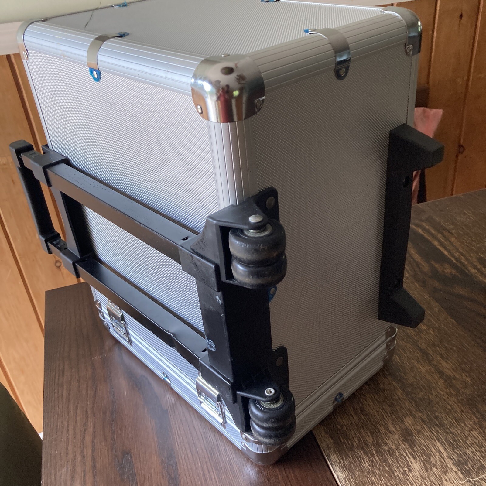 HEAVY DUTY HARD SHELL Aluminium ROLLING LUGGAGE W/COMBO LOCK