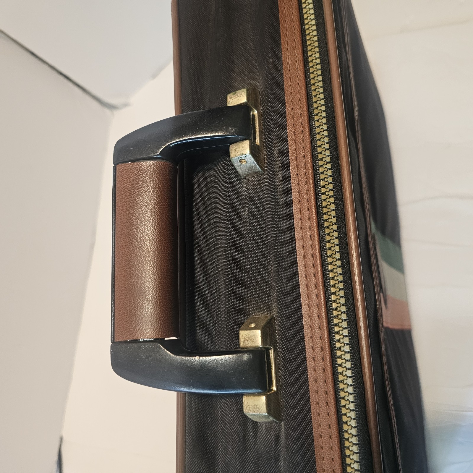 Vintage Lark Executive Suitcase Black with Brown Leather Trim – 1970s/1990s –…