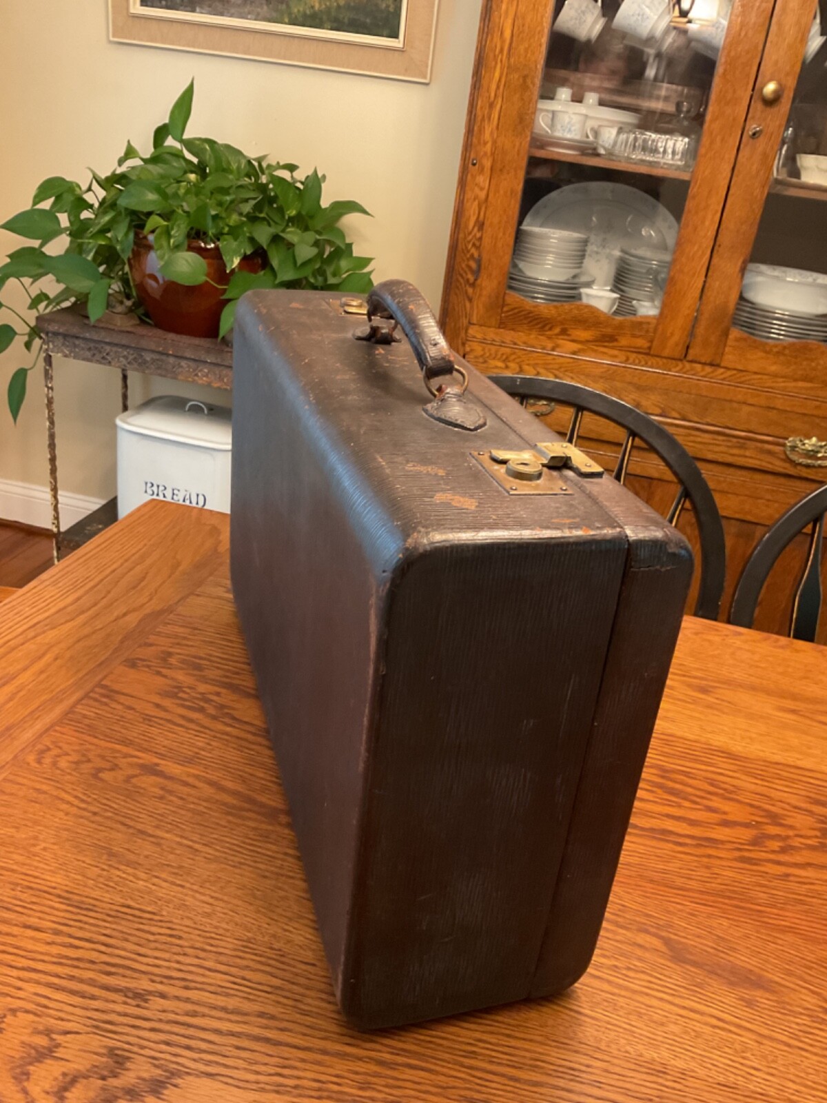 VTG 19.5x12x6″ Vanity Suitcase w/Accessories and KEYS
