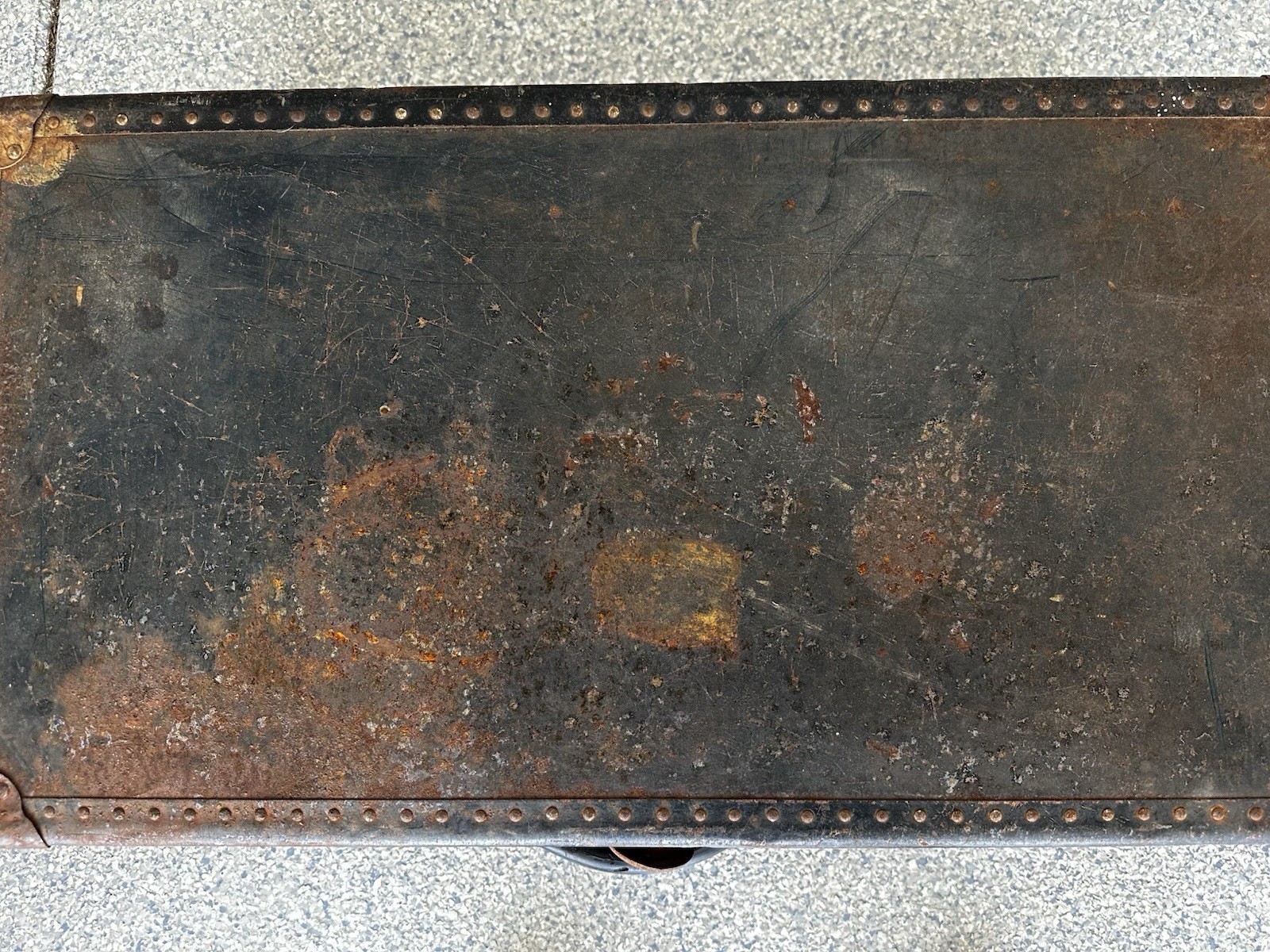 Vintage Black Hard Metal Suitcase Trunk w/ Locking Clasp, Up to 40L