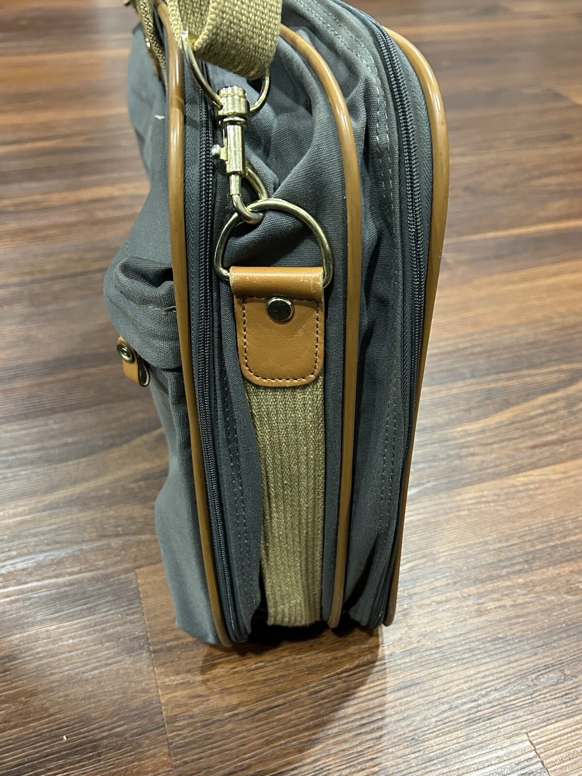 Vintage Samsonite Canberra Suit Case Garment Duffle Bag Folding Straps