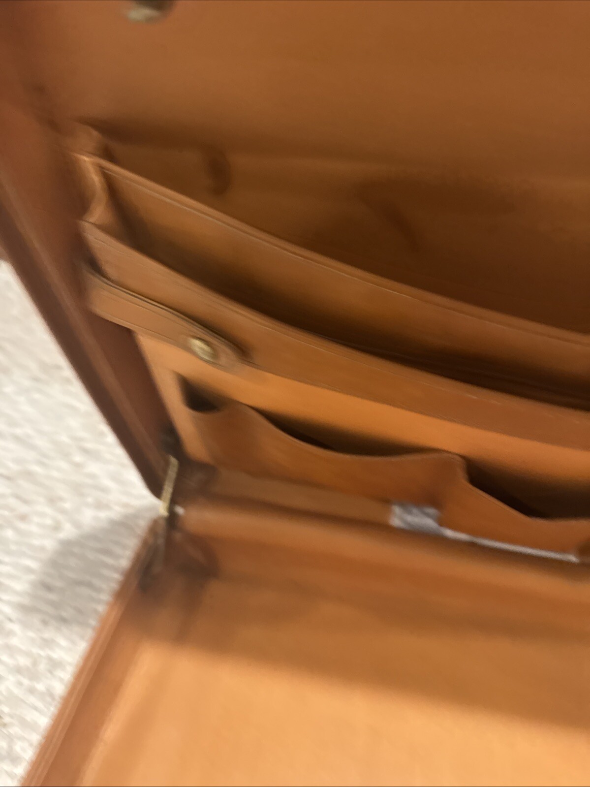 Hartmann Luggage Vintage Brown Tan Caramel Leather Hard Shell Belting Briefcase