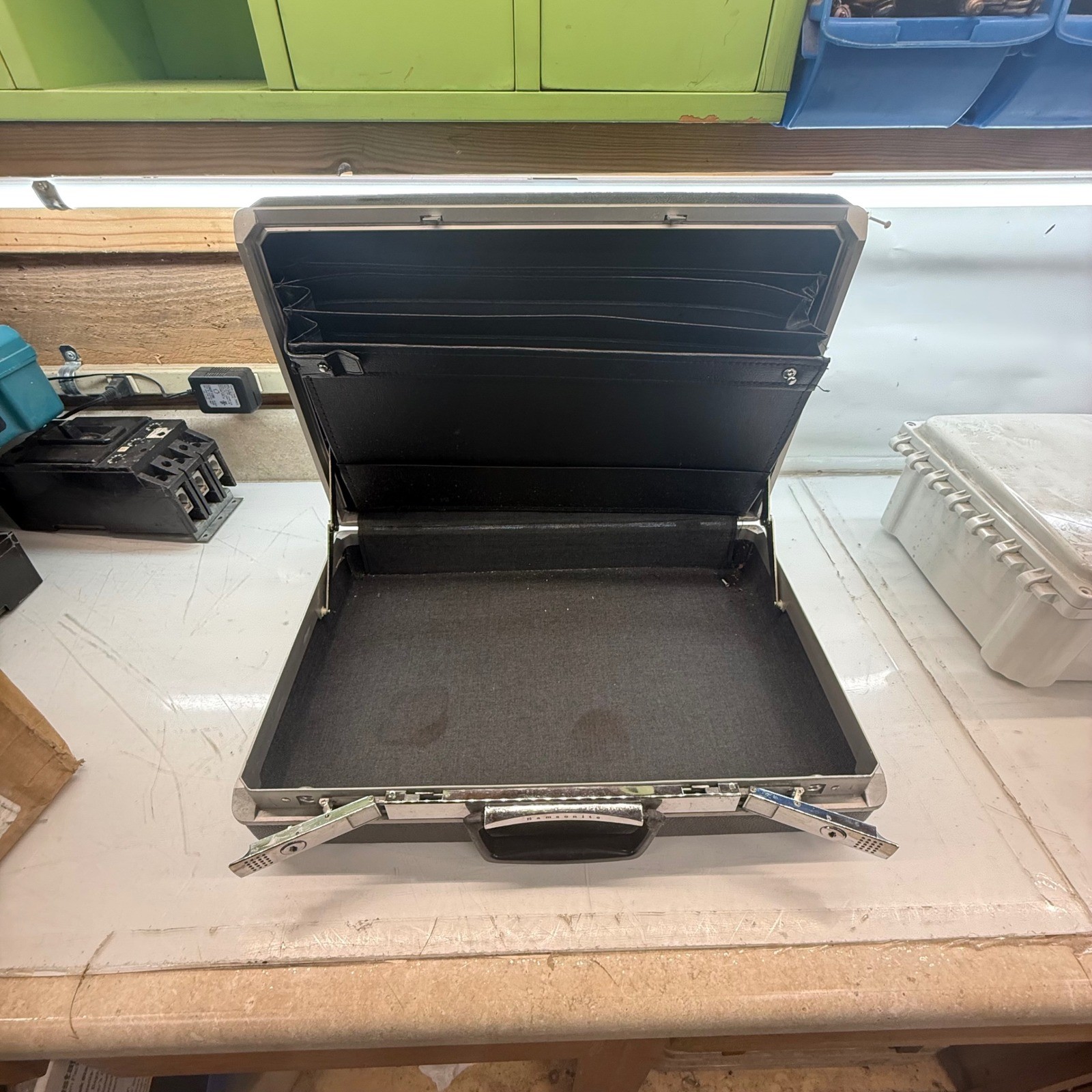 Vintage Samsonite Hard Briefcase Black Textured Attache Case Silver Hardware