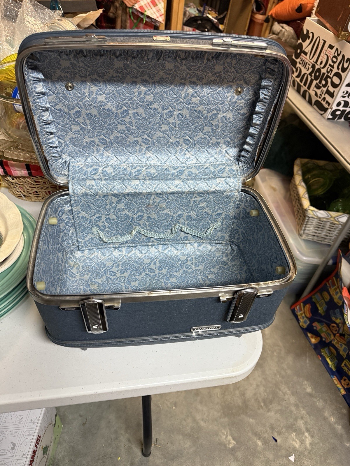 Vintage American Tourister Tiara Blue Hardshell Makeup Train Case