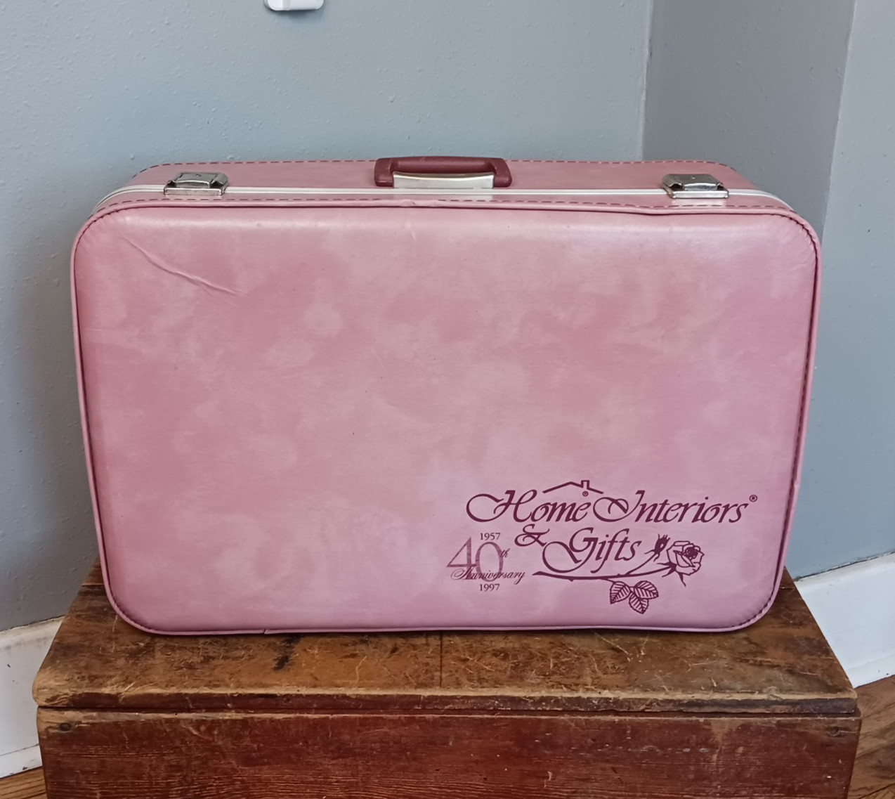 Vintage 1997 Home Interiors & Gifts 40th Anniversary Rep Suitcase Luggage