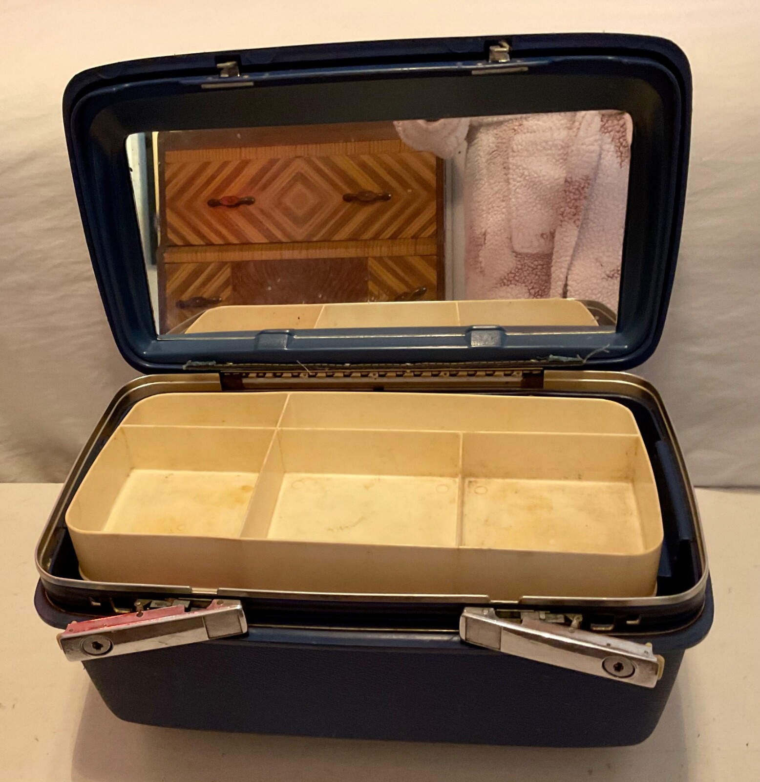 Vintage Blue Samsonite Train Case / Makeup Carrier Hard Luggage suitcase key