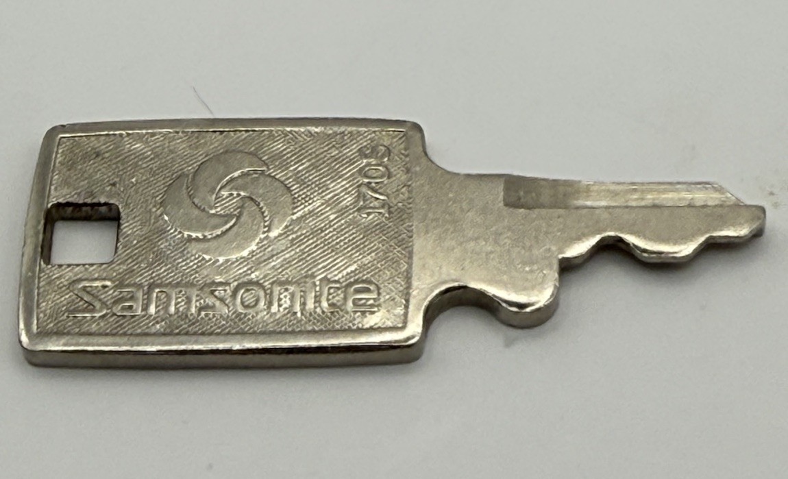 Vintage Original Samsonite Luggage 170S Silver Key Replacement 170 S