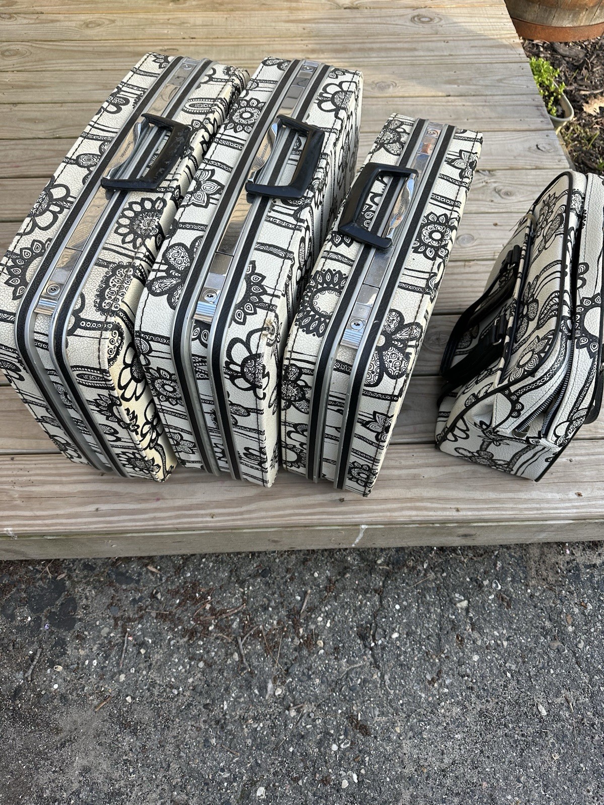 Set Of 4 Vintage Samsonite Fashionaire Marimekko Black & White Flower Pattern