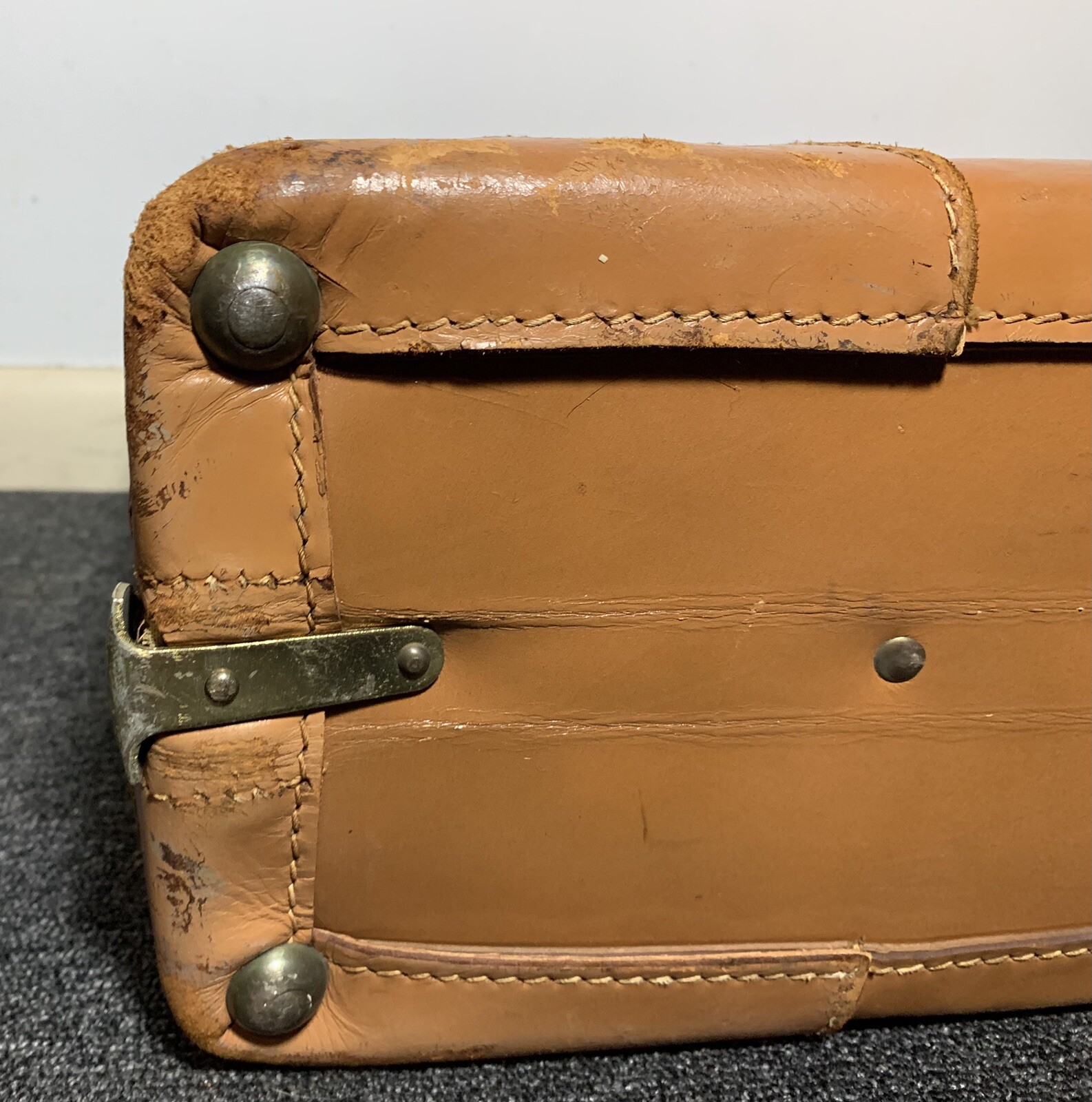 Vintage 50s GS Stylite Philadelphia PA Deluxe Suitcase Light Brown Leather Case