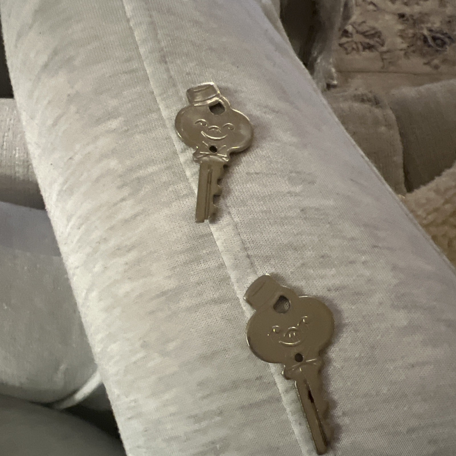 vintage American Tourister luggage key for hard-sided suitcases in the 1960-70