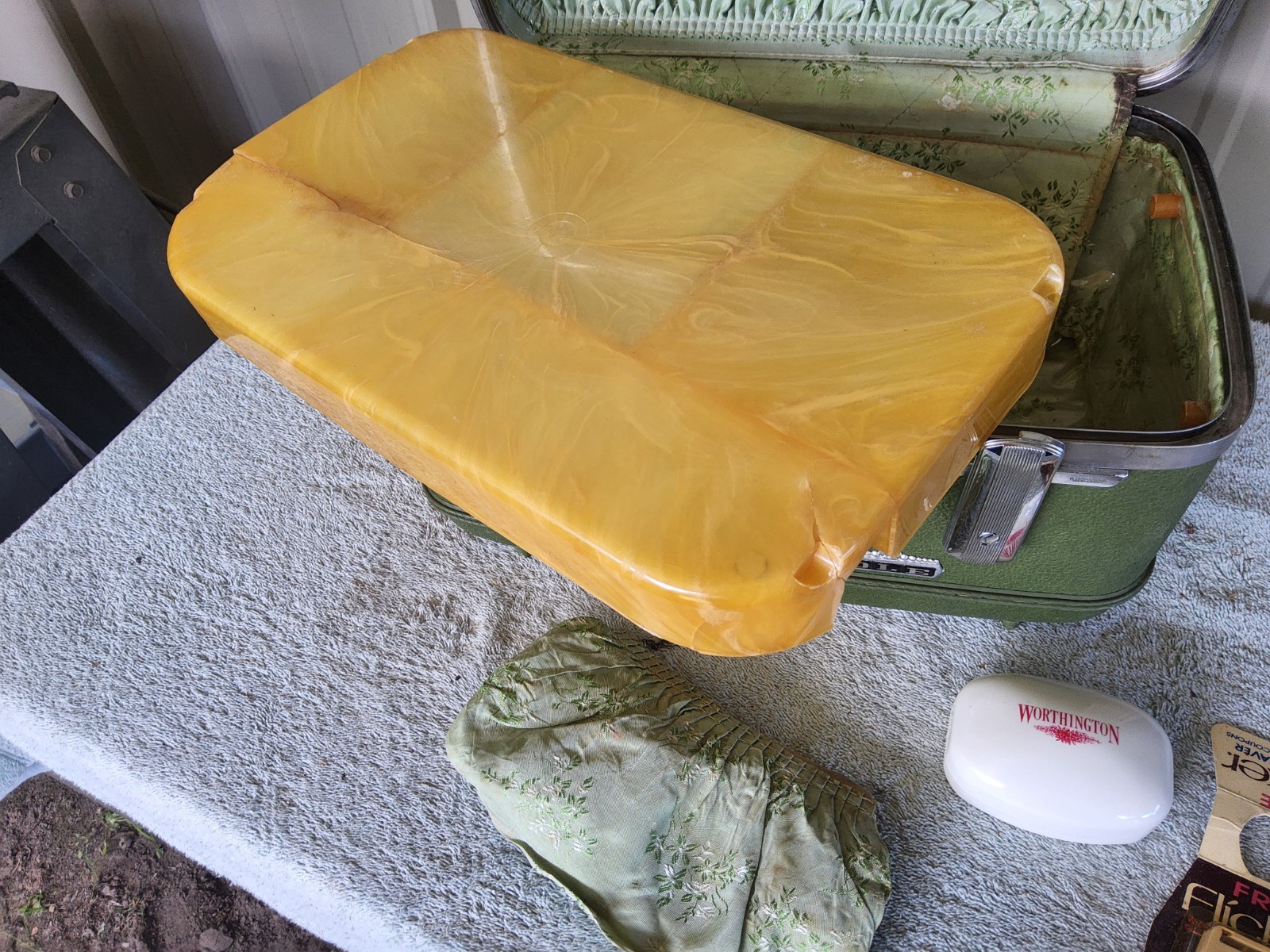 Vintage 60s American Tourister Green Hard Shell Train Case