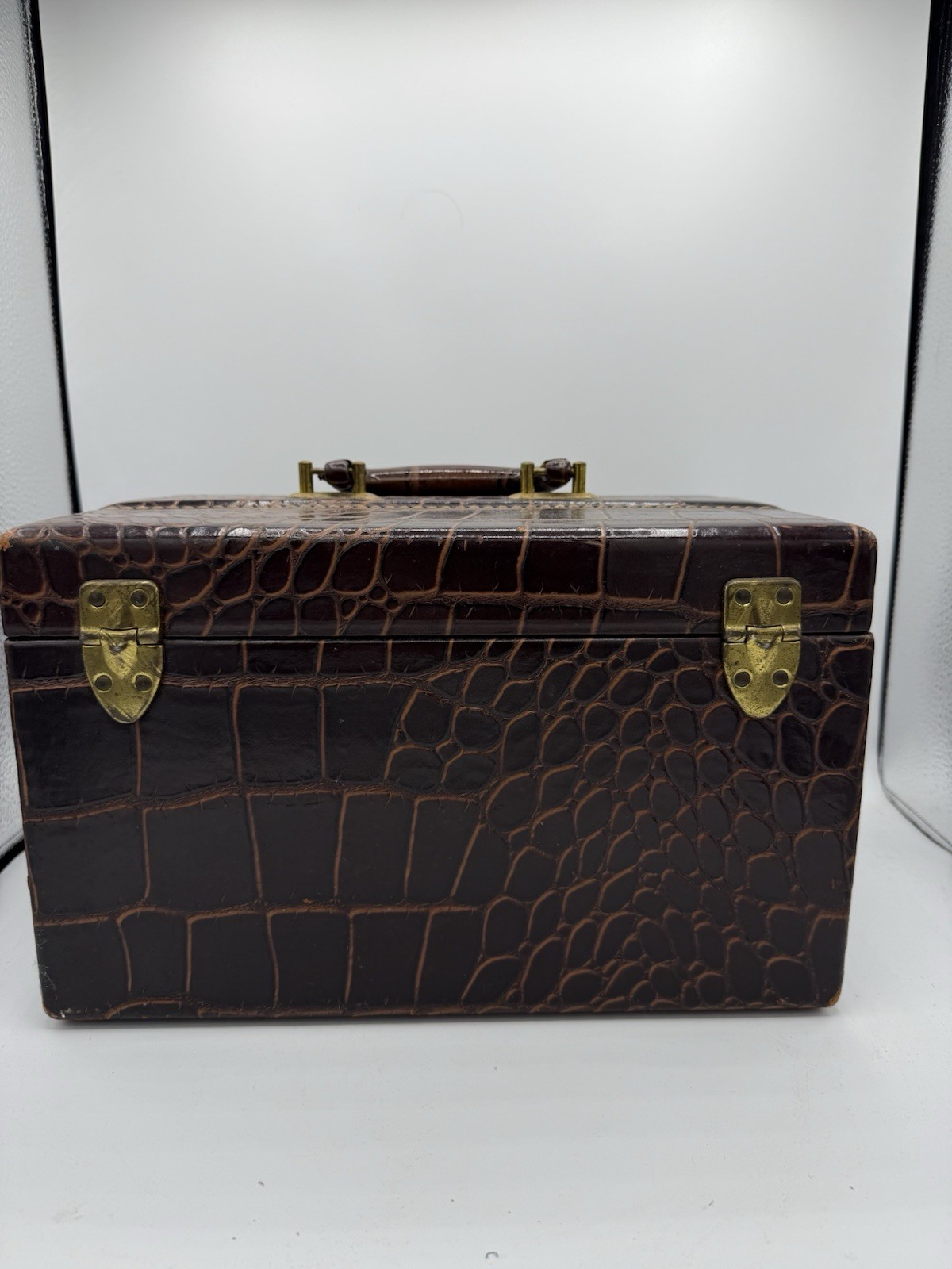 Antique Shortrip Brown Saks Fifth Avenue NY Leather Vanity Case Genuine Leather