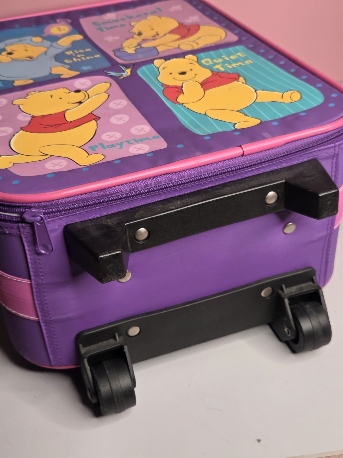 Rare Vintage 90’s Pyramid Disney Winnie The Pooh 15” Rolling Luggage Suitcase