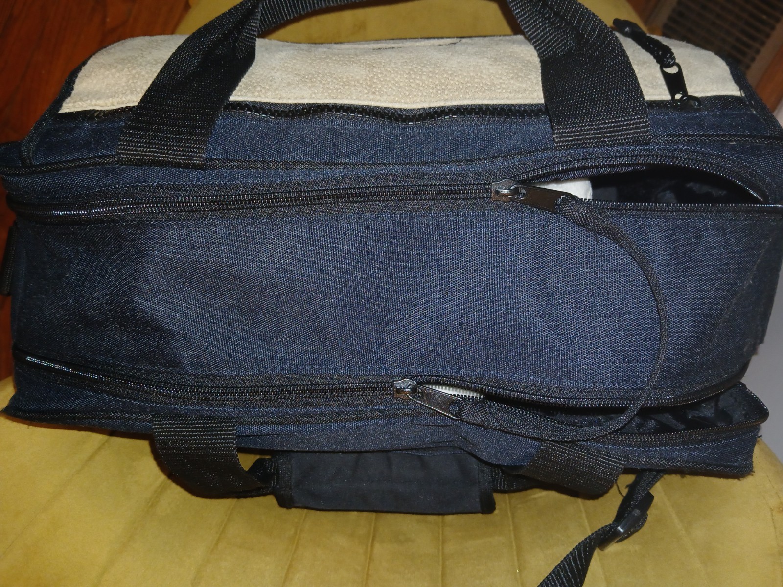 Eddie Bauer Travel Bag. 17x8x12. Vintage Pigskin Accent Flap.
