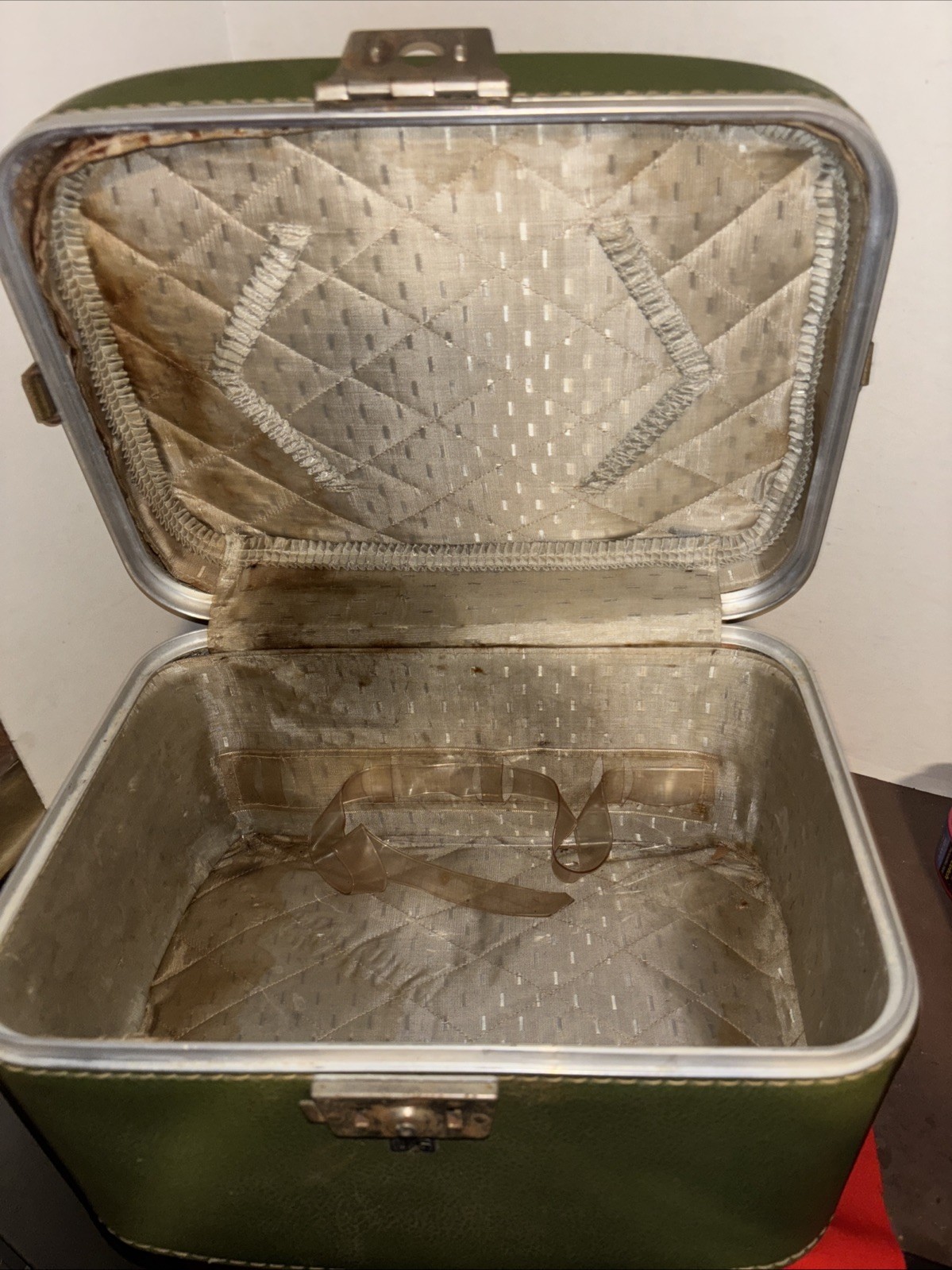 Vintage US Luggage train case luggage Green- Dirty- See All Pictures