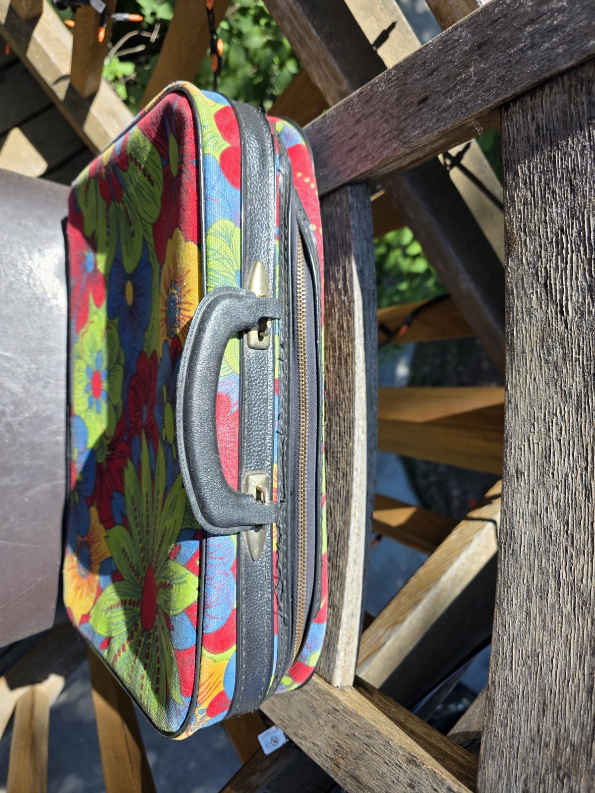 Vintage 60s 70s Child’s Floral Groovy Retro Overnight Bag Suitcase Luggage -FLAW