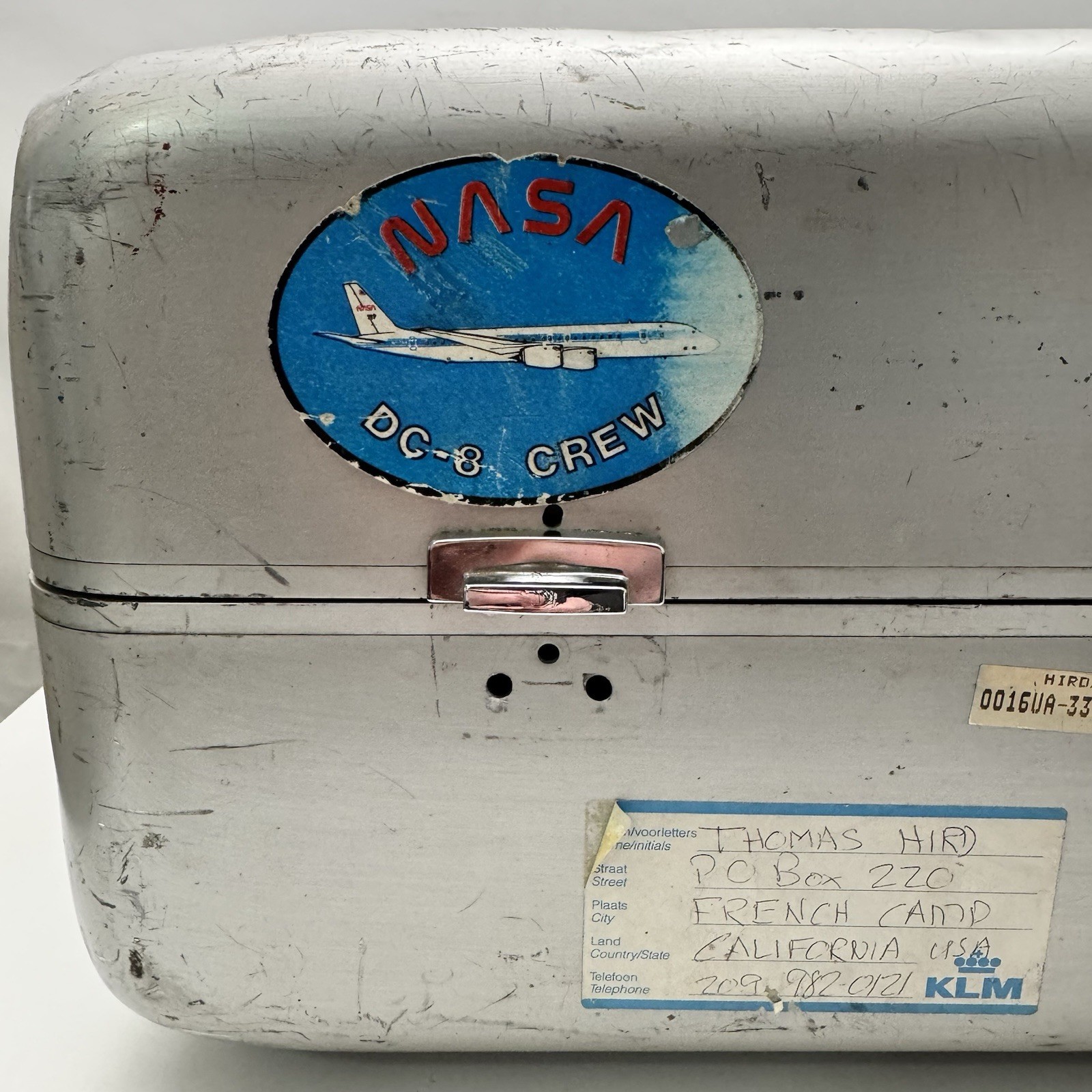 Halliburton Aluminum Suitcase 25″x 18″ x 8″ No Key Broken Latch Vtg