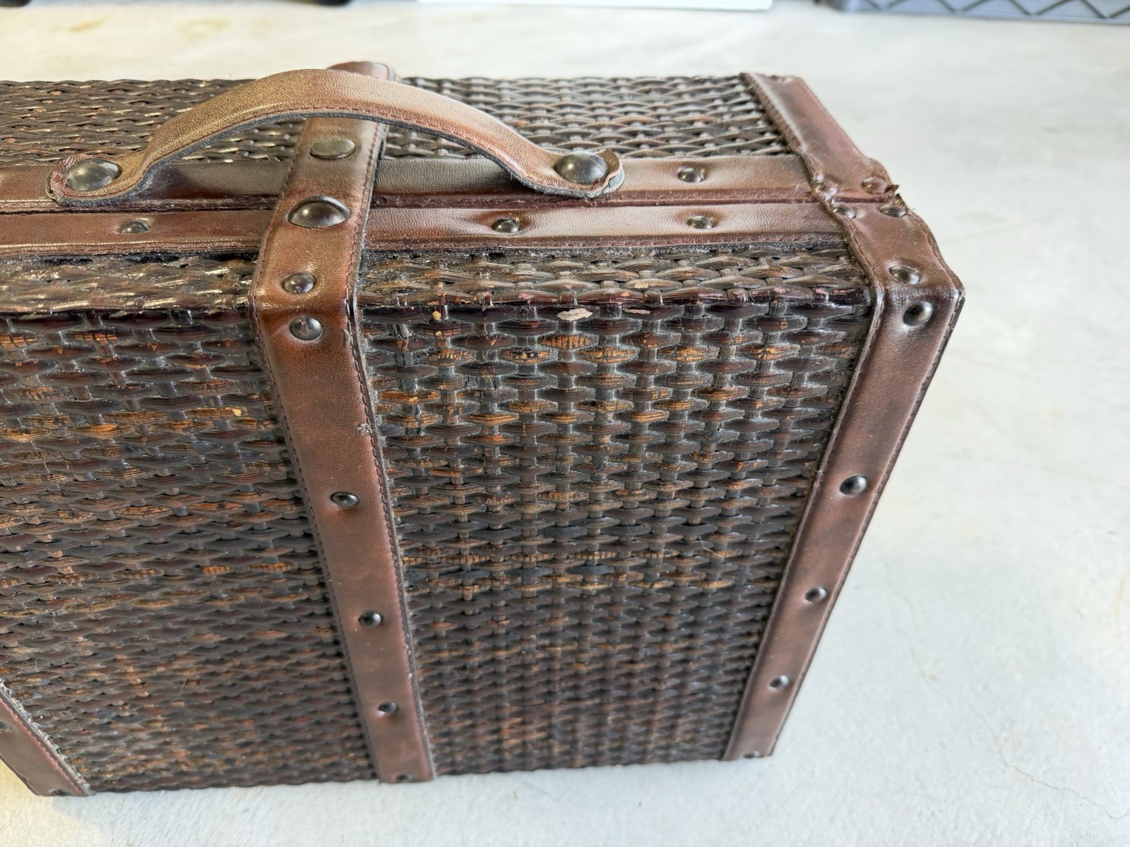 Vintage Style Woven Wicker Luggage Carry On Suitcase Decor Accent