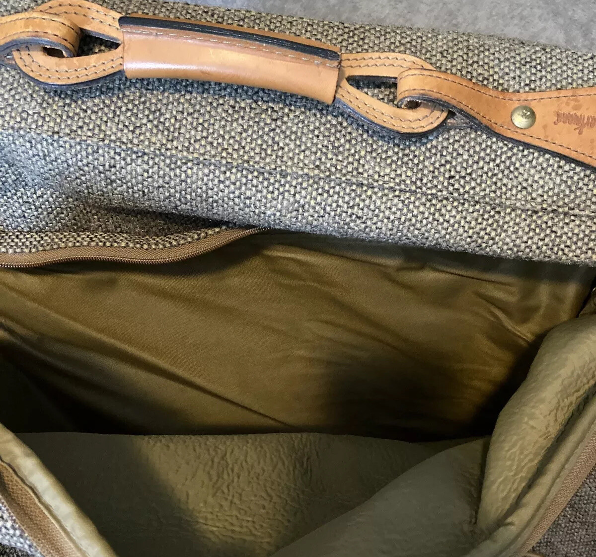 Vintage Hartmann Luggage Brown Tweed Leather Travel Bag 22”x19”x7” Missing Strap