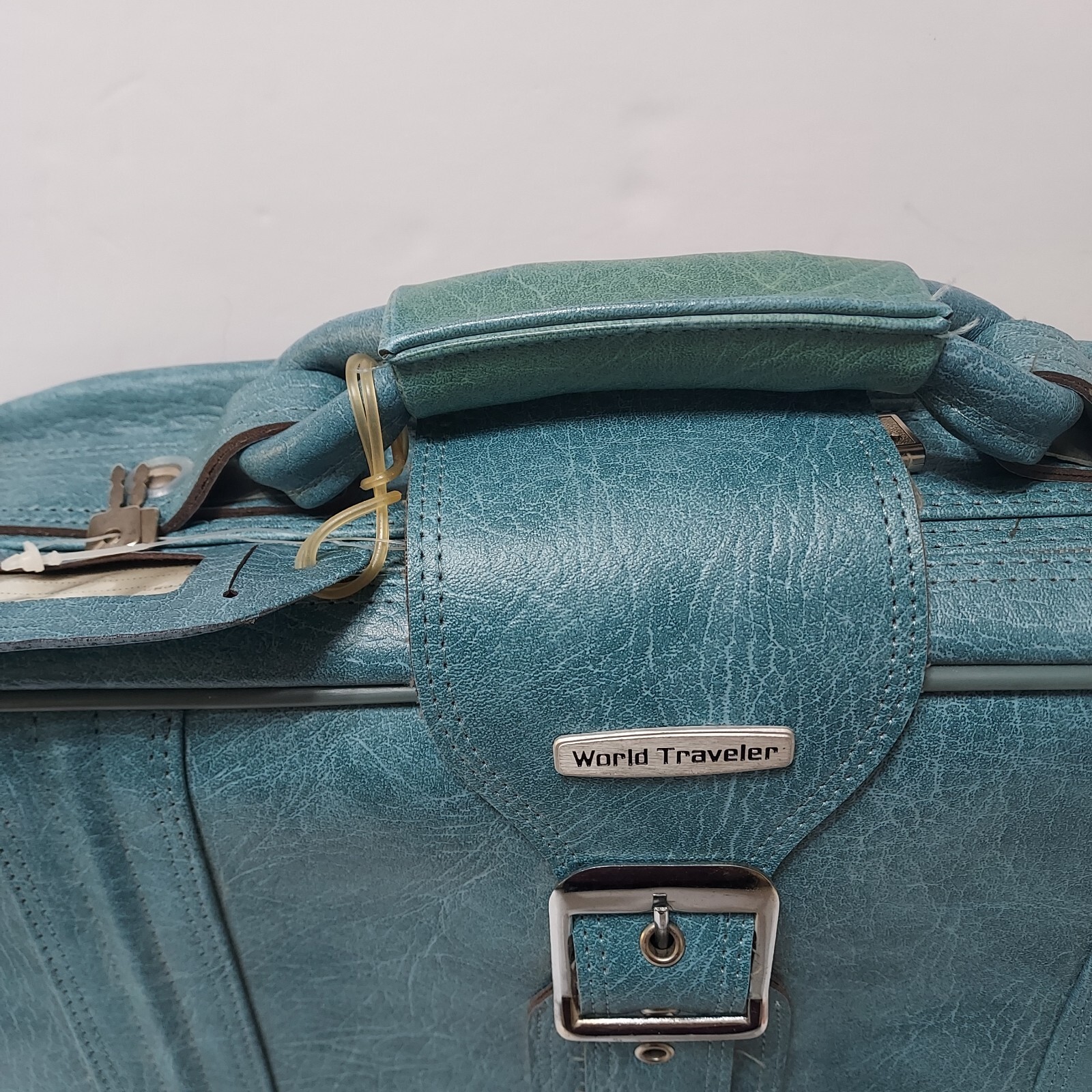 Vintage World Traveler Suitcase Soft Case Carrier Mid-Century Blue W/Lock & Keys