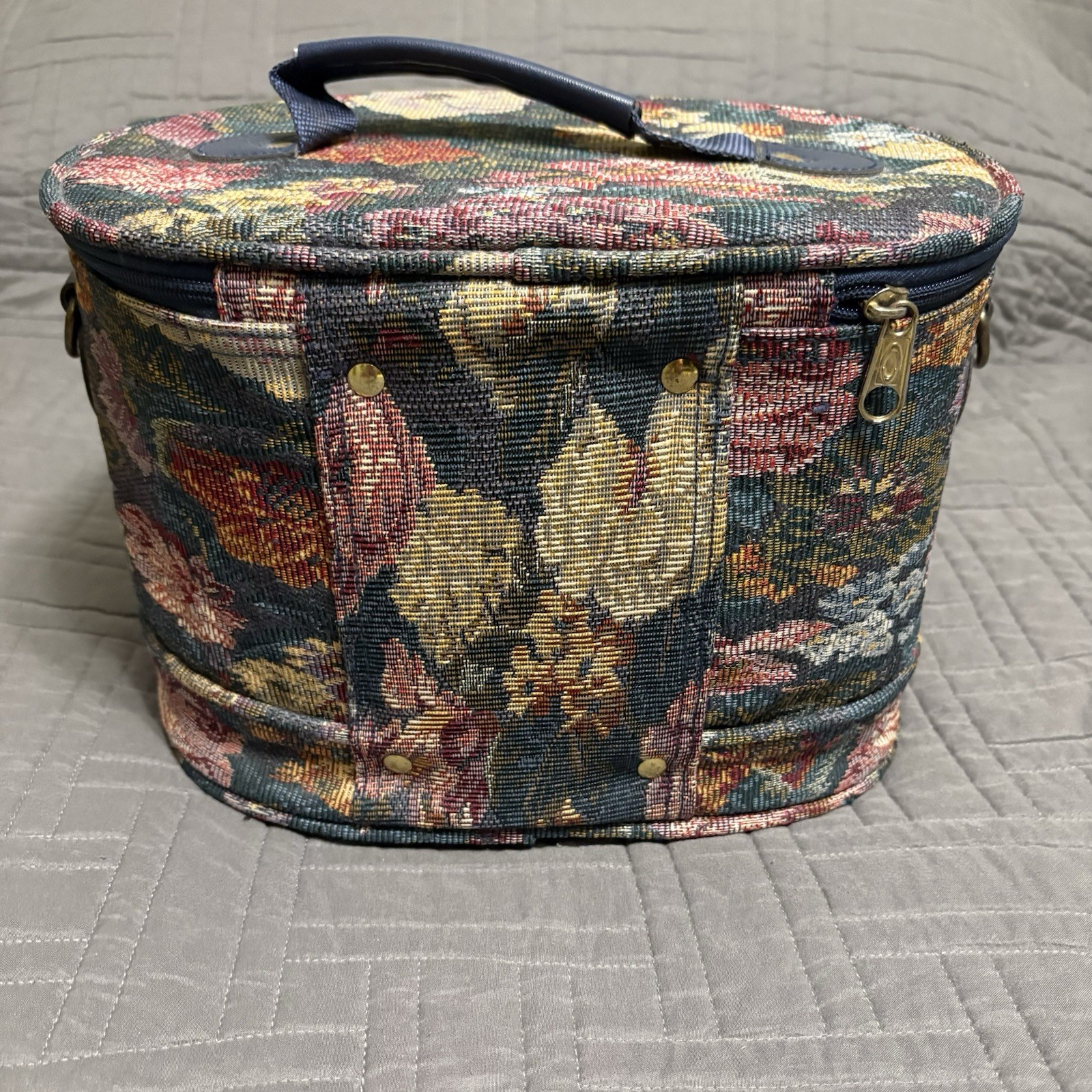 Vintage Concourse Train Case Floral Tapestry Cosmetic Oval Makeup Bag Travel