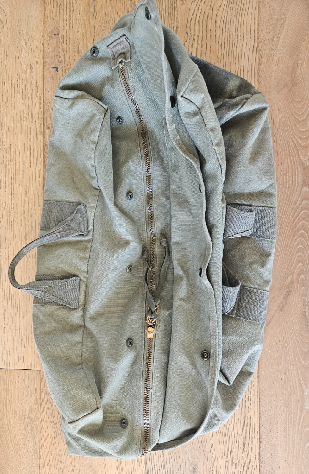 Vintage US Military Flyers Kit Duffel Bag OD Green Canvas Flight Gear 1980’s era