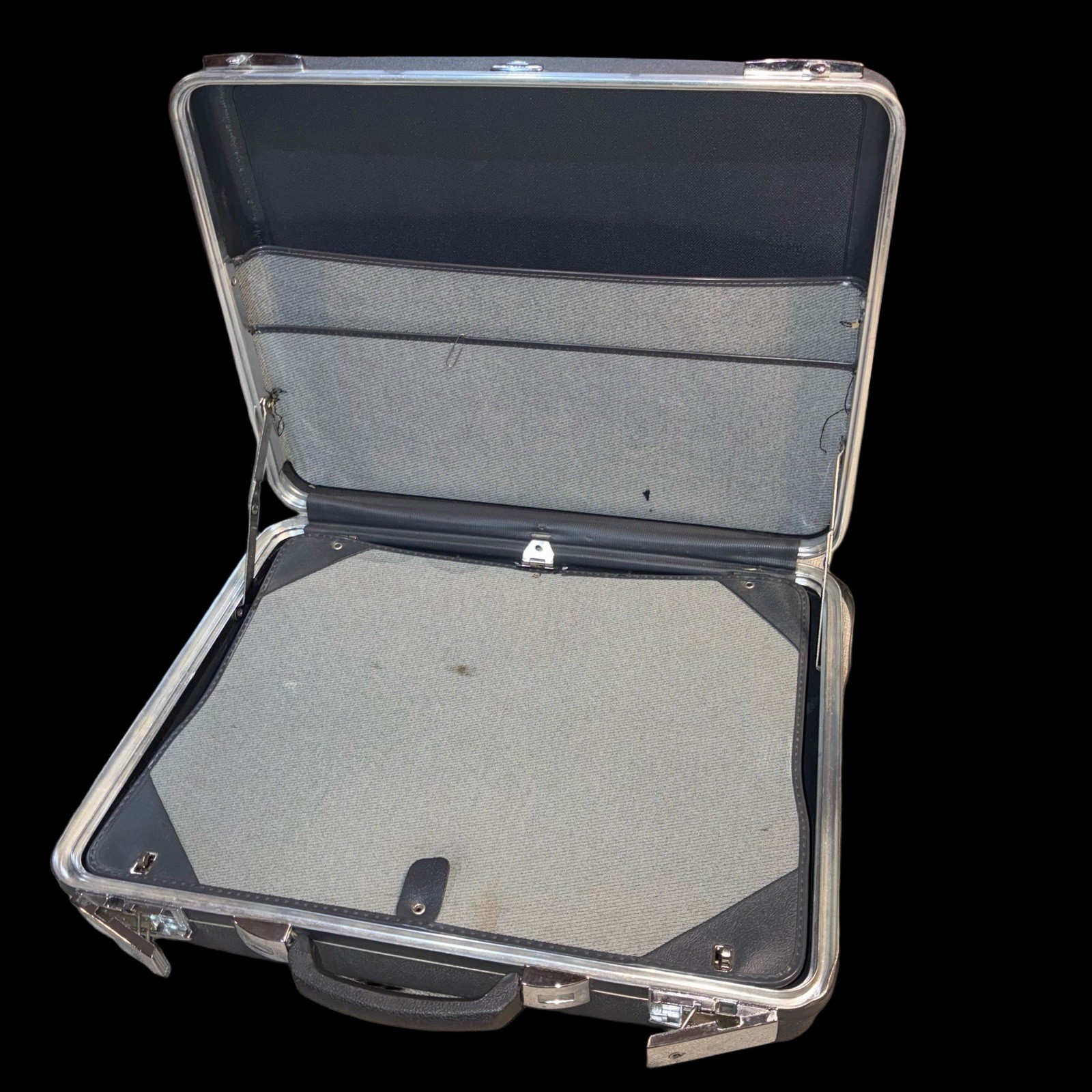 Vintage Sears Forecast Travel Case Suitcase Without Keys