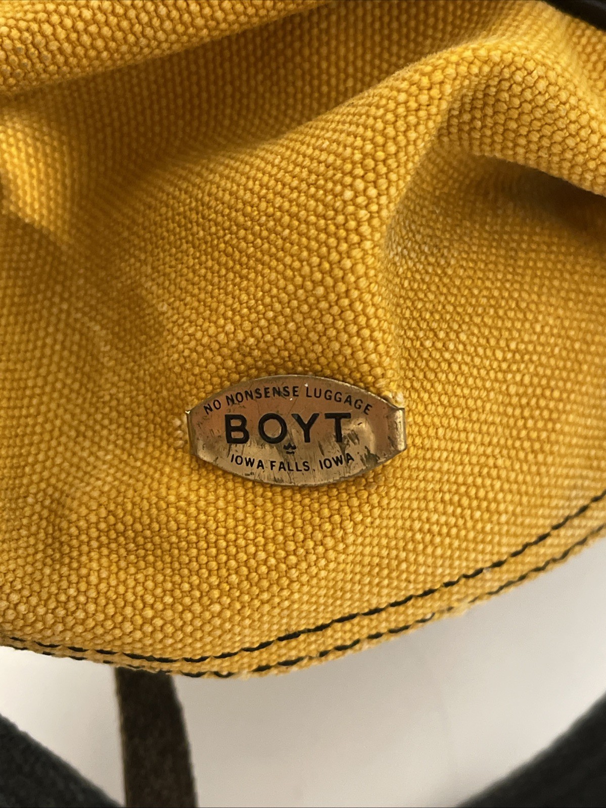 Vintage distressed gold yellow Boyt Iowa zip Canvas bag Trashed
