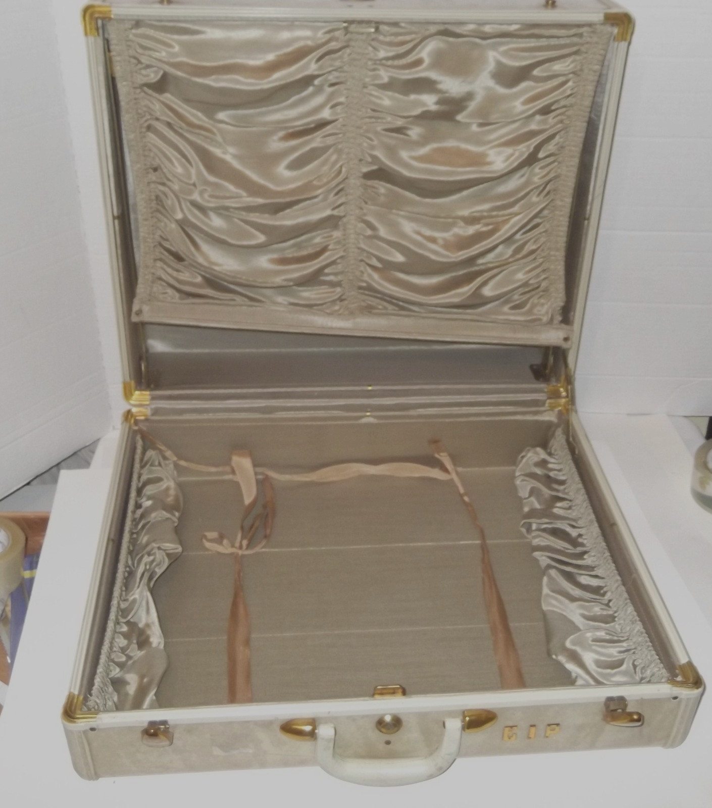 Vintage 1950s Samsonite Hard Shell Suitcase Marble Shwayder Bros White Trim